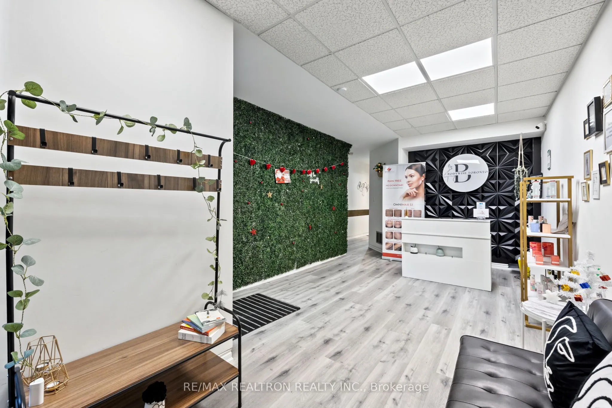 1611 Bloor Street W
