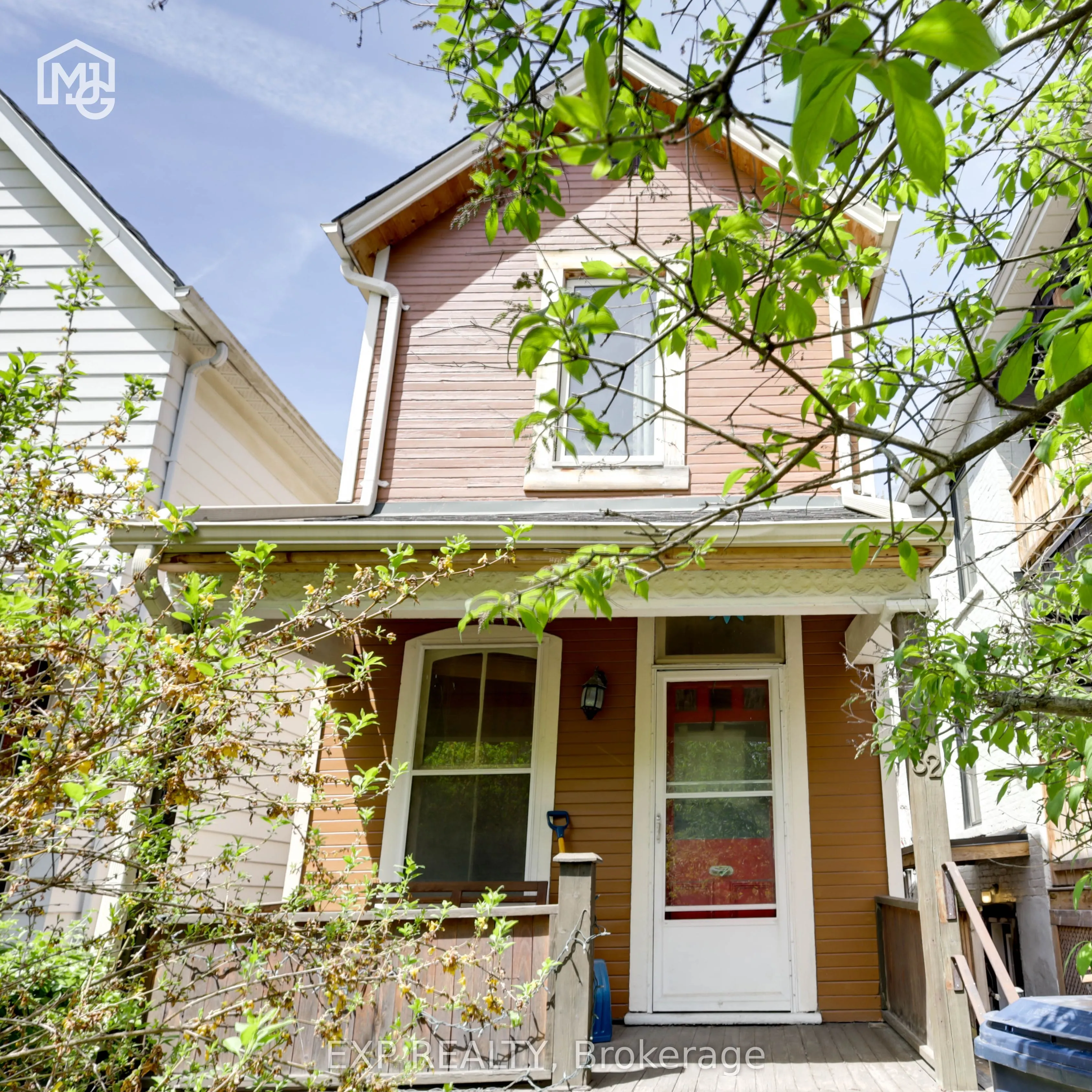 32 Columbus Avenue