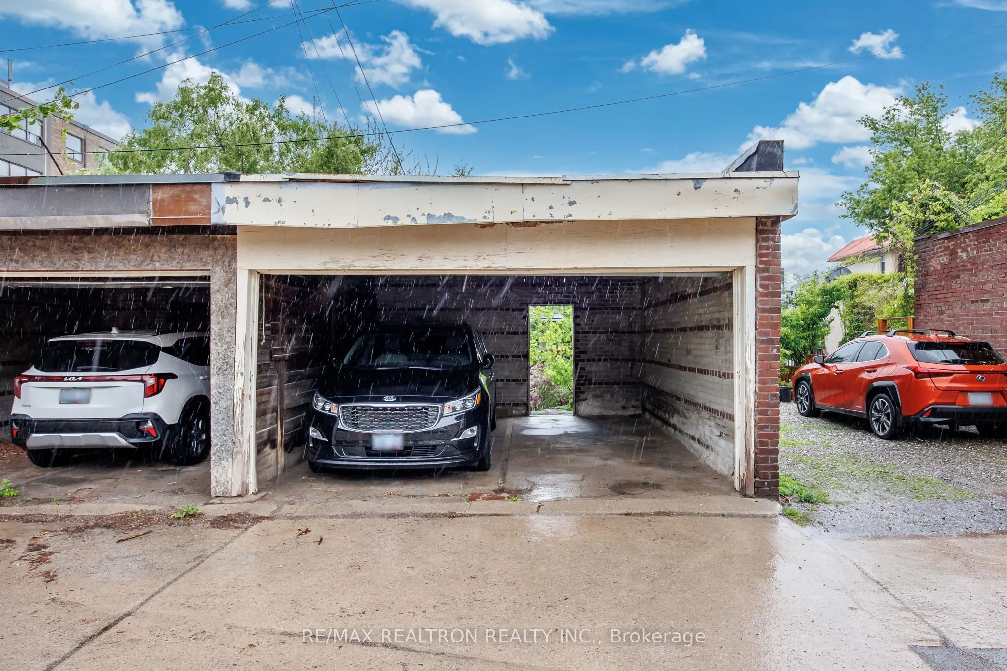 1611 Bloor Street W