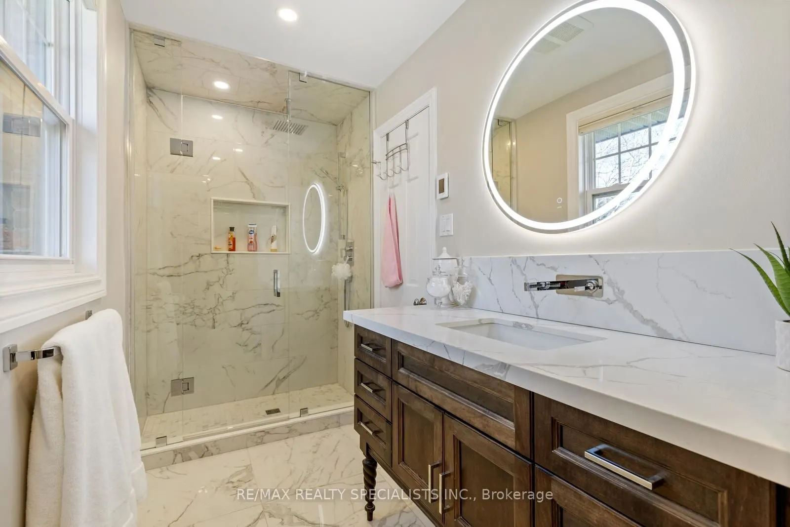 1404 Tecumseh Park Drive