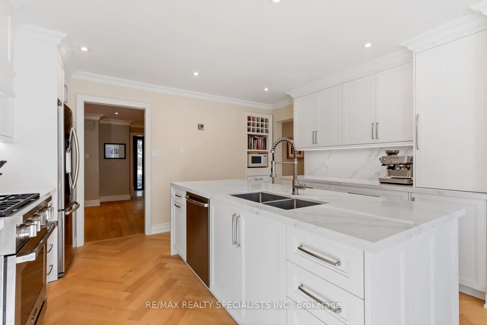 1404 Tecumseh Park Drive