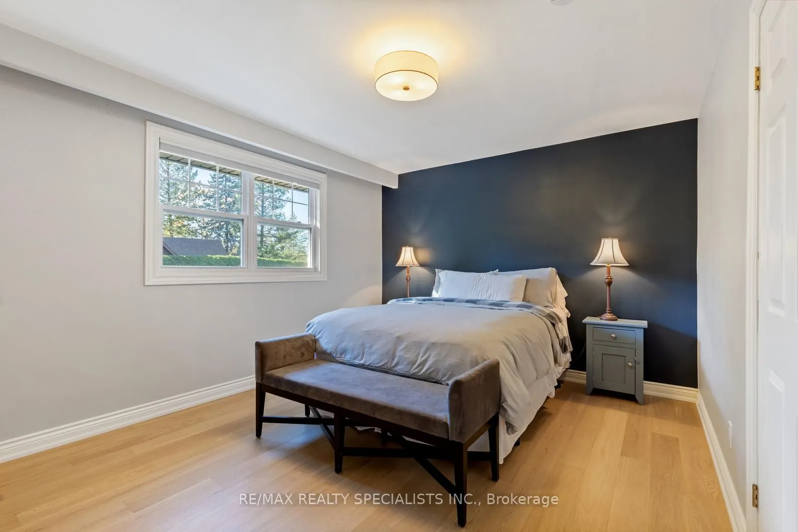 1404 Tecumseh Park Drive
