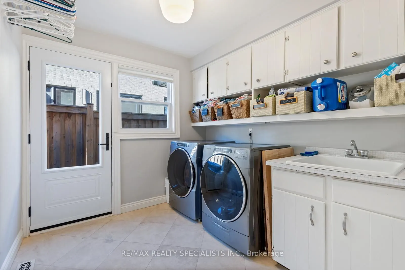 1404 Tecumseh Park Drive
