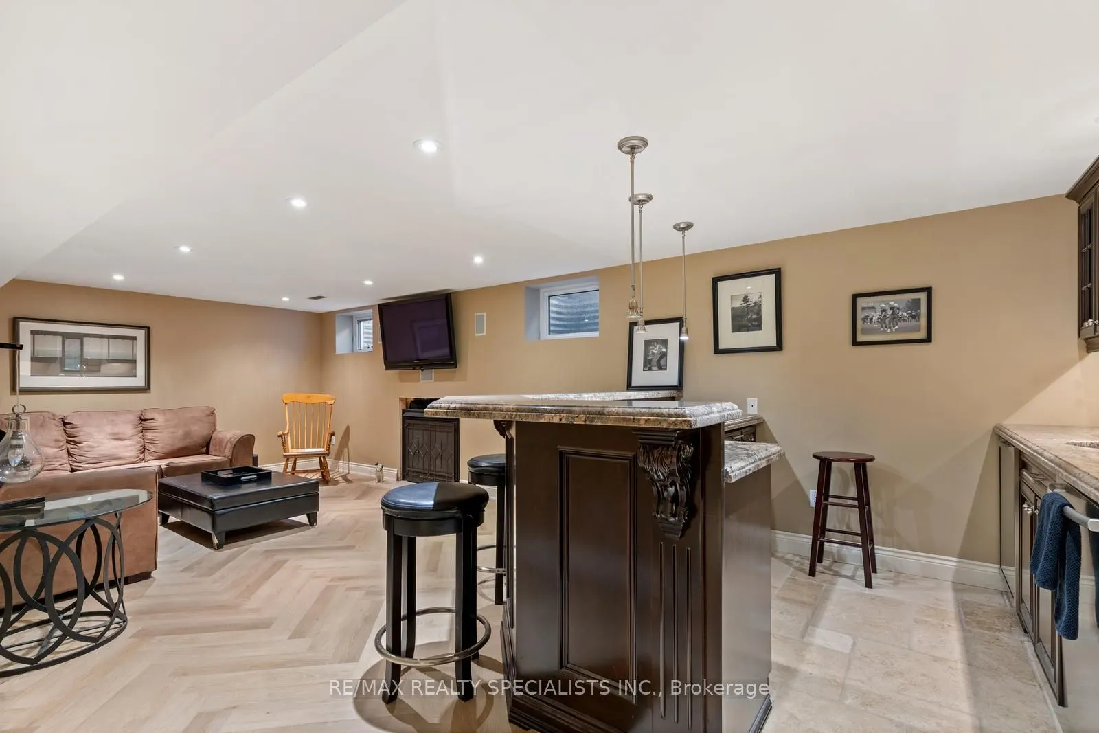 1404 Tecumseh Park Drive
