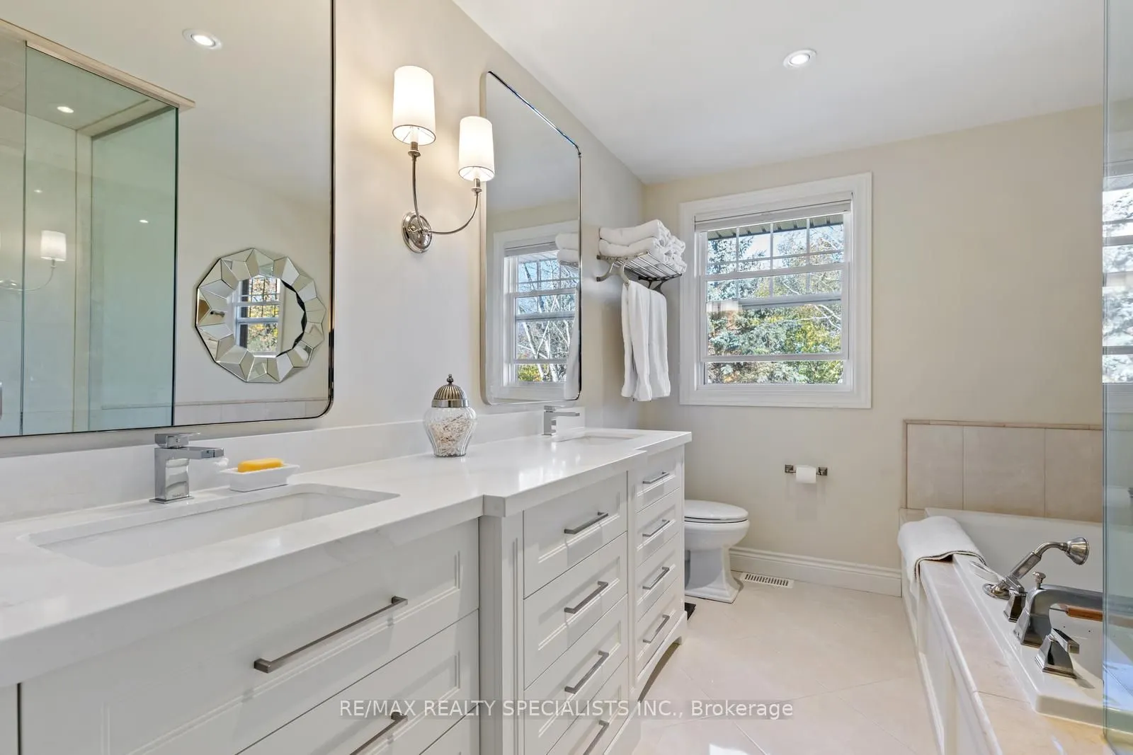 1404 Tecumseh Park Drive