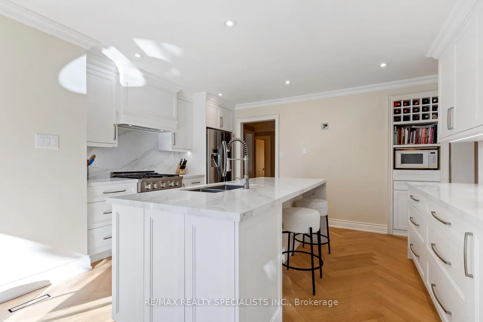 1404 Tecumseh Park Drive