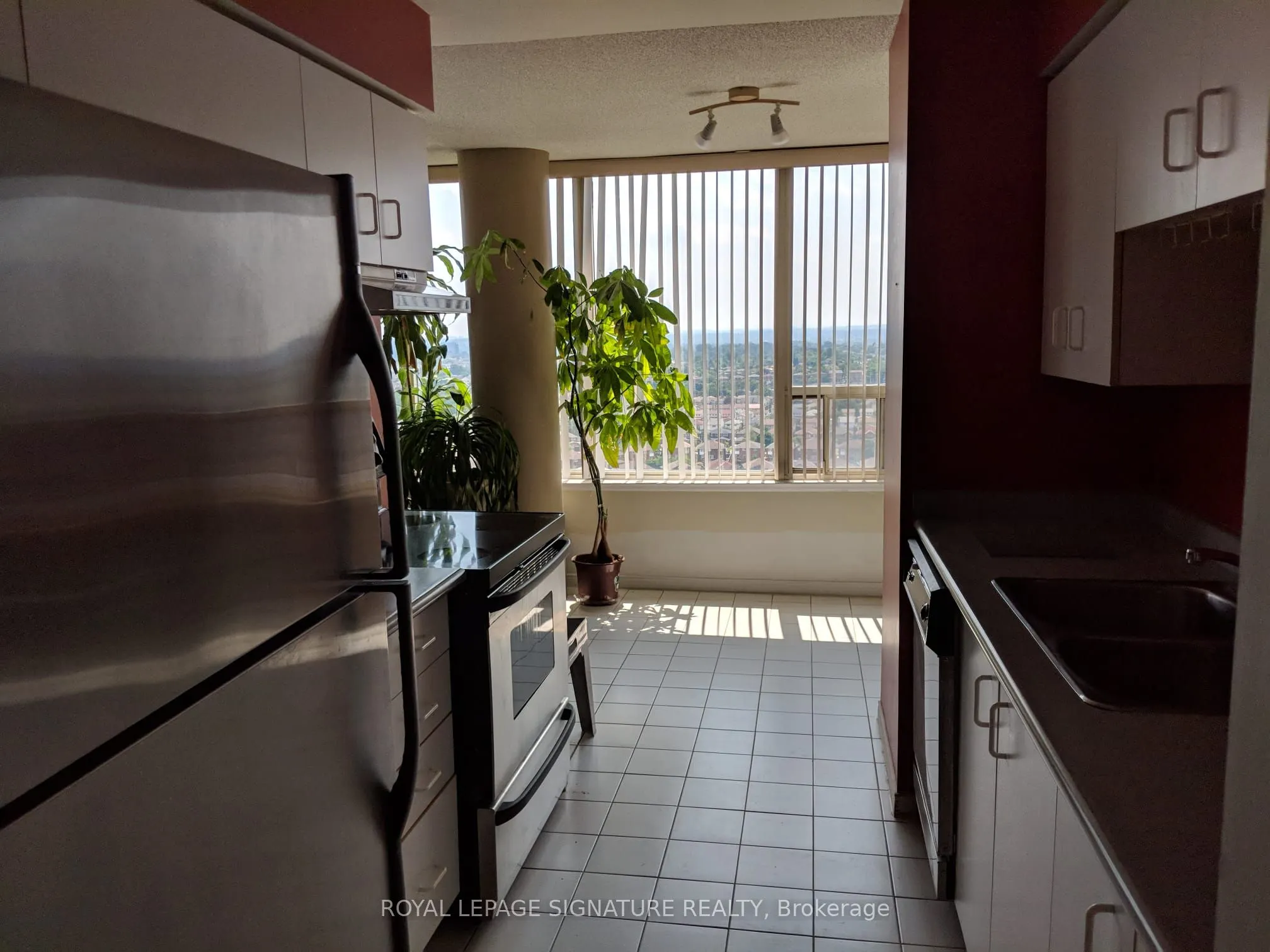 330 Rathburn Road W, #2209