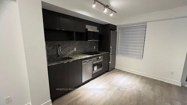 9 Mabelle Avenue, #225