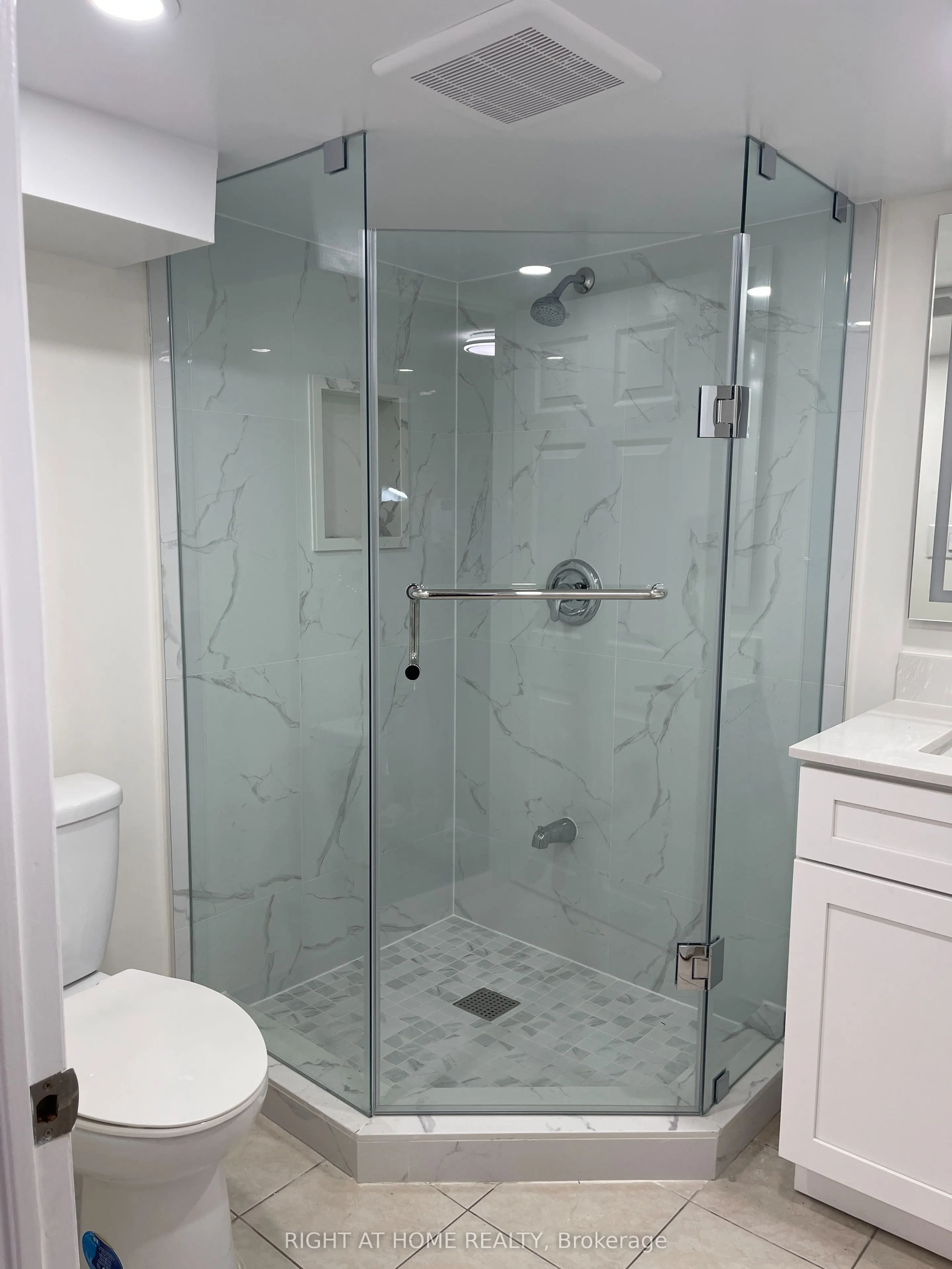 4128 Dursley Crescent, #Lower
