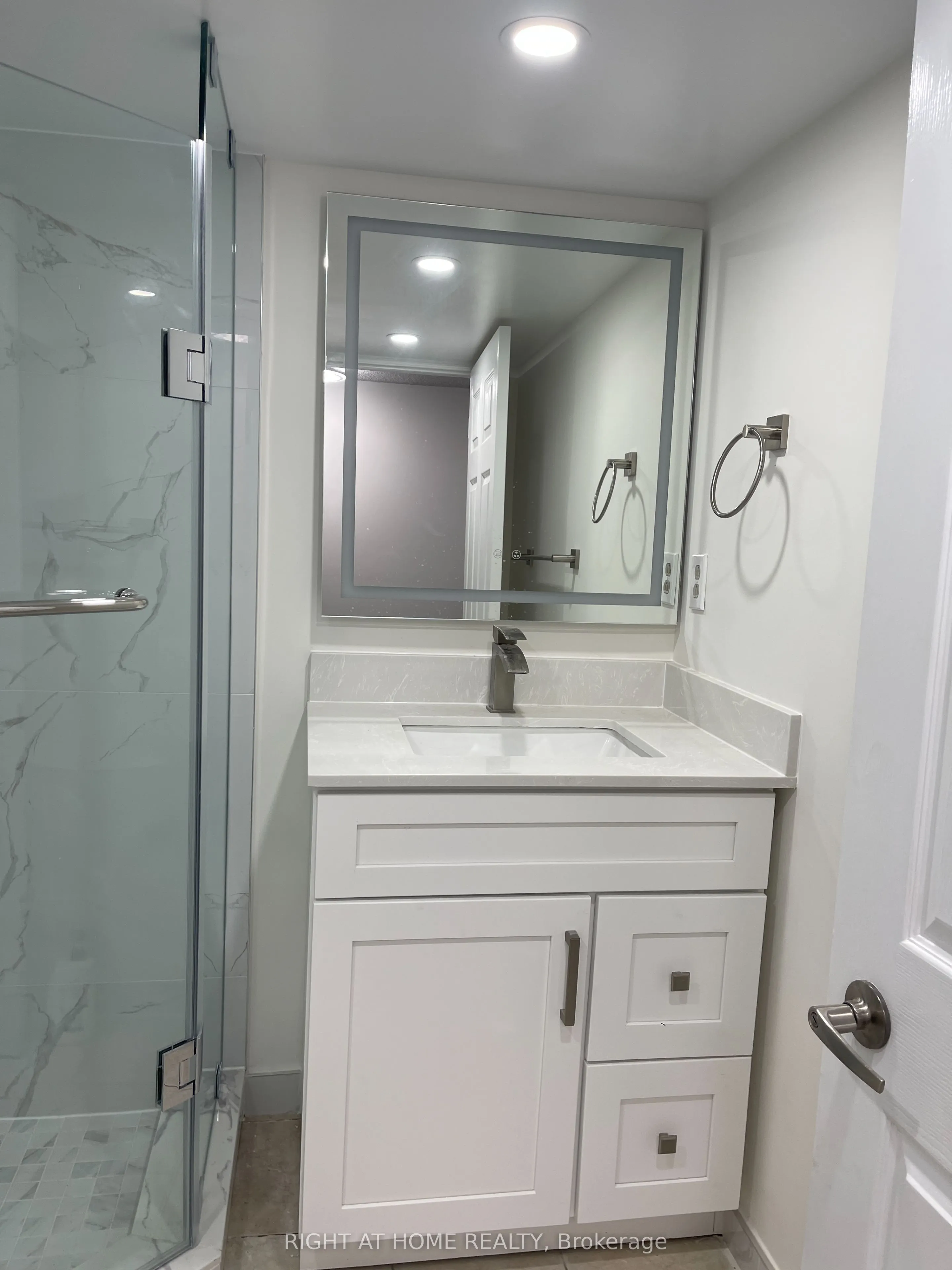 4128 Dursley Crescent, #Lower