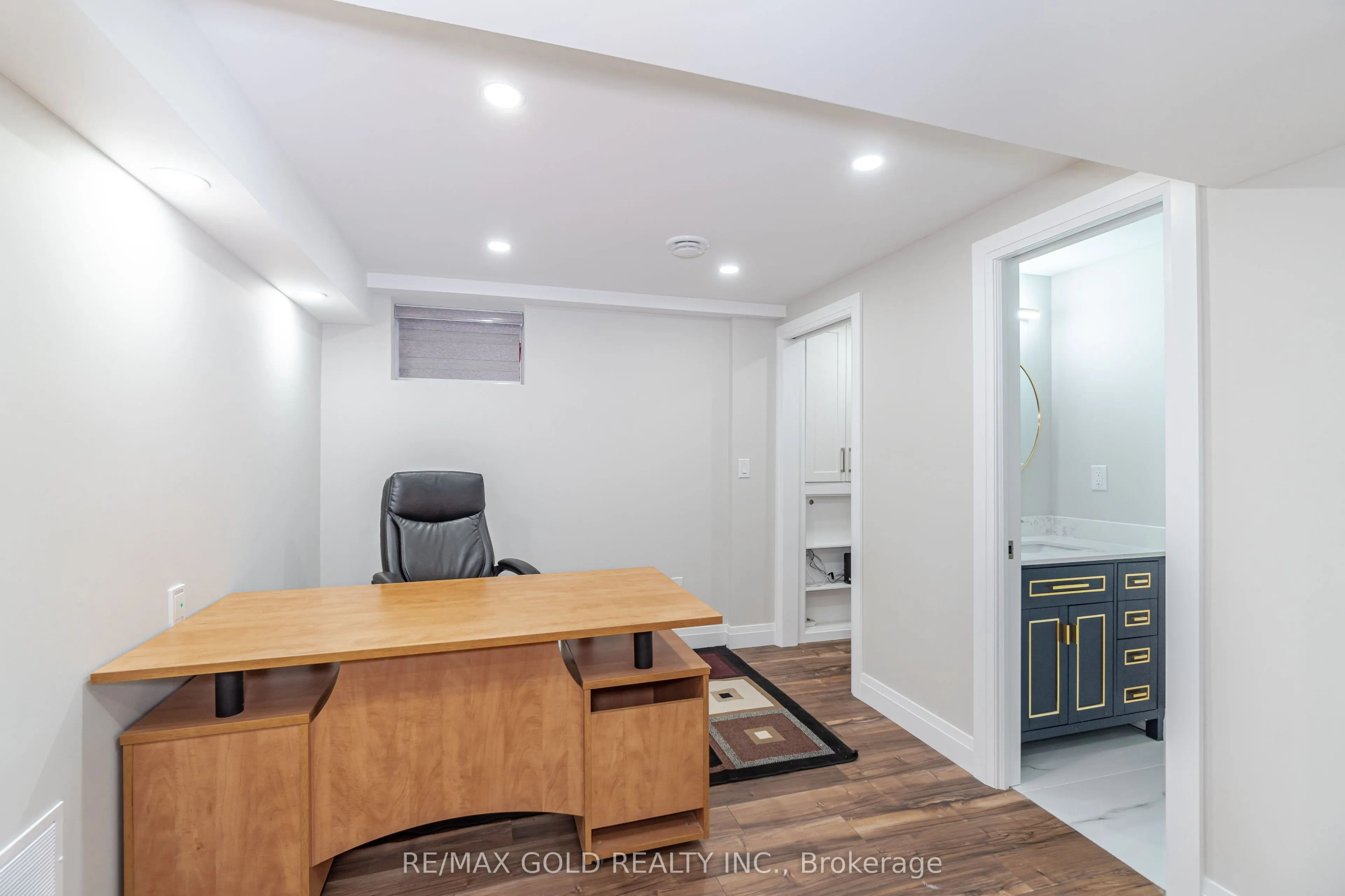 8 Foxmere Road