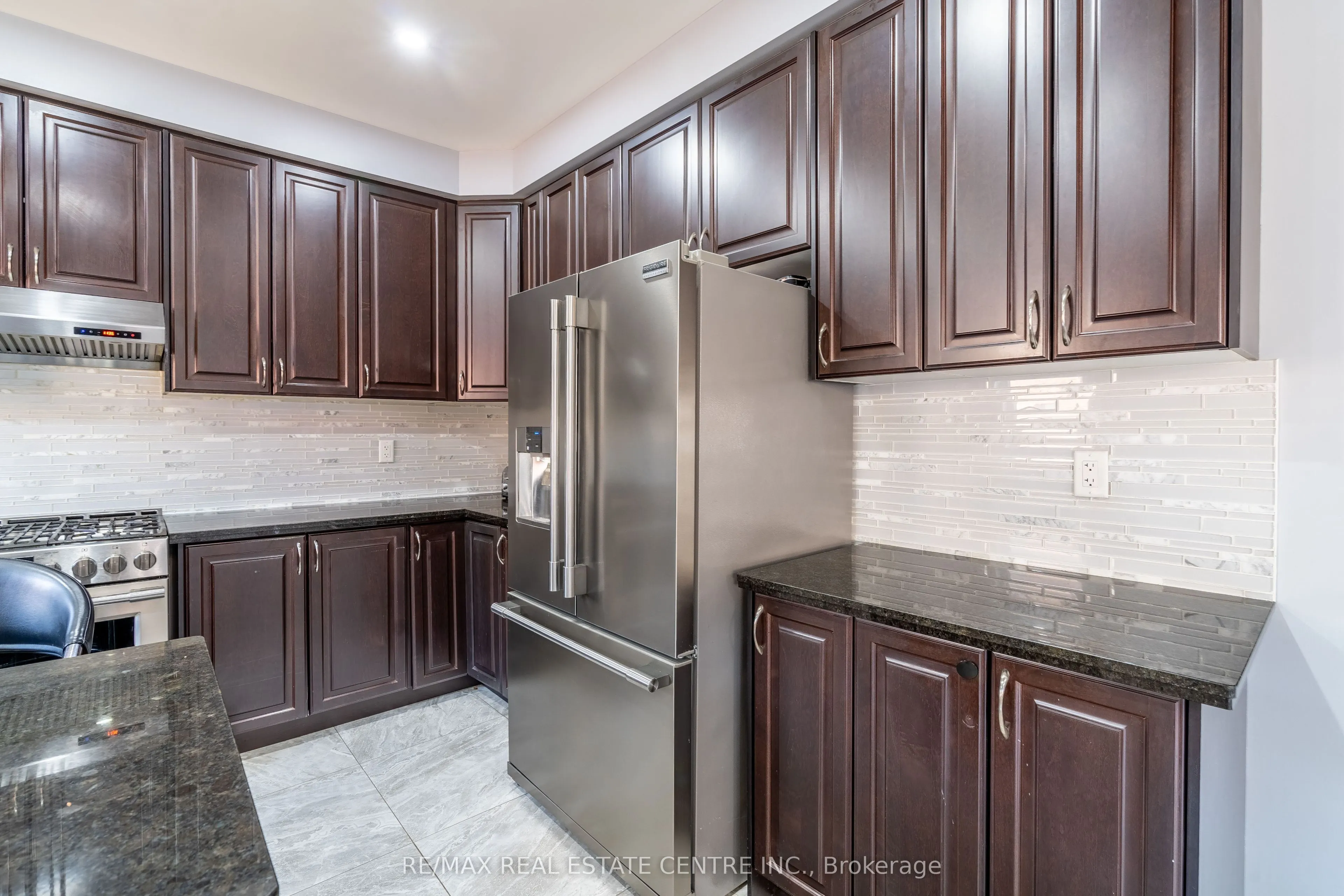 25 Hammerhead Road