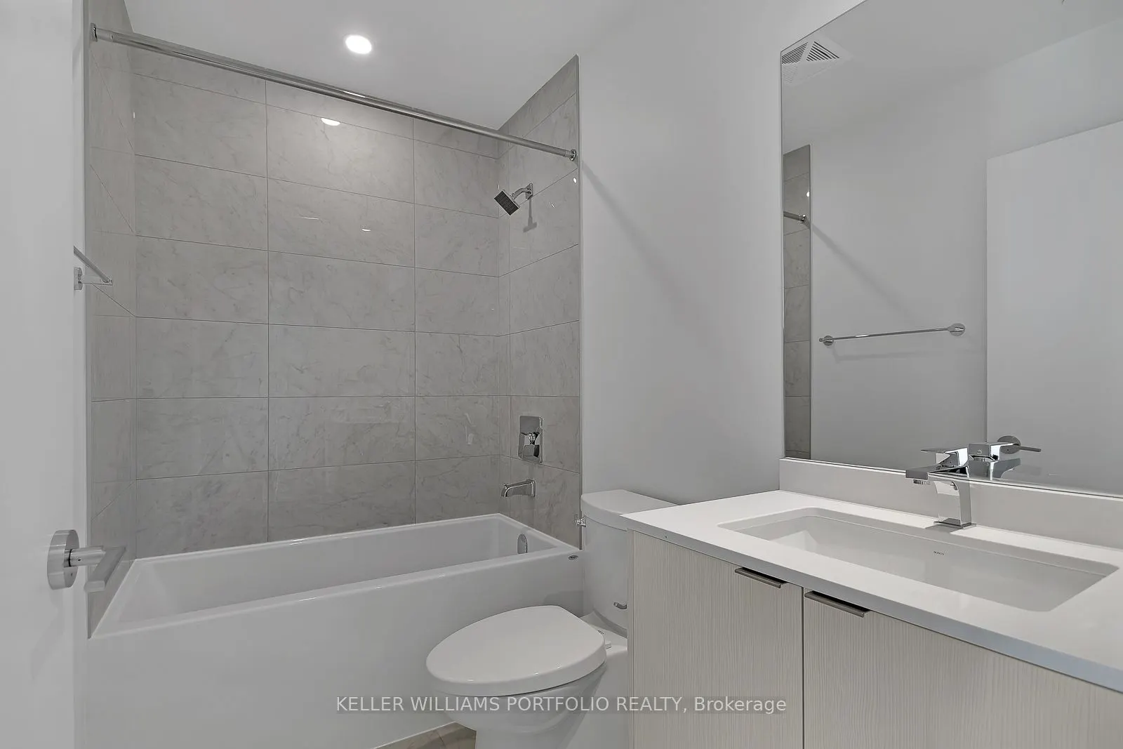 1926 Lake Shore Boulevard W, #4210