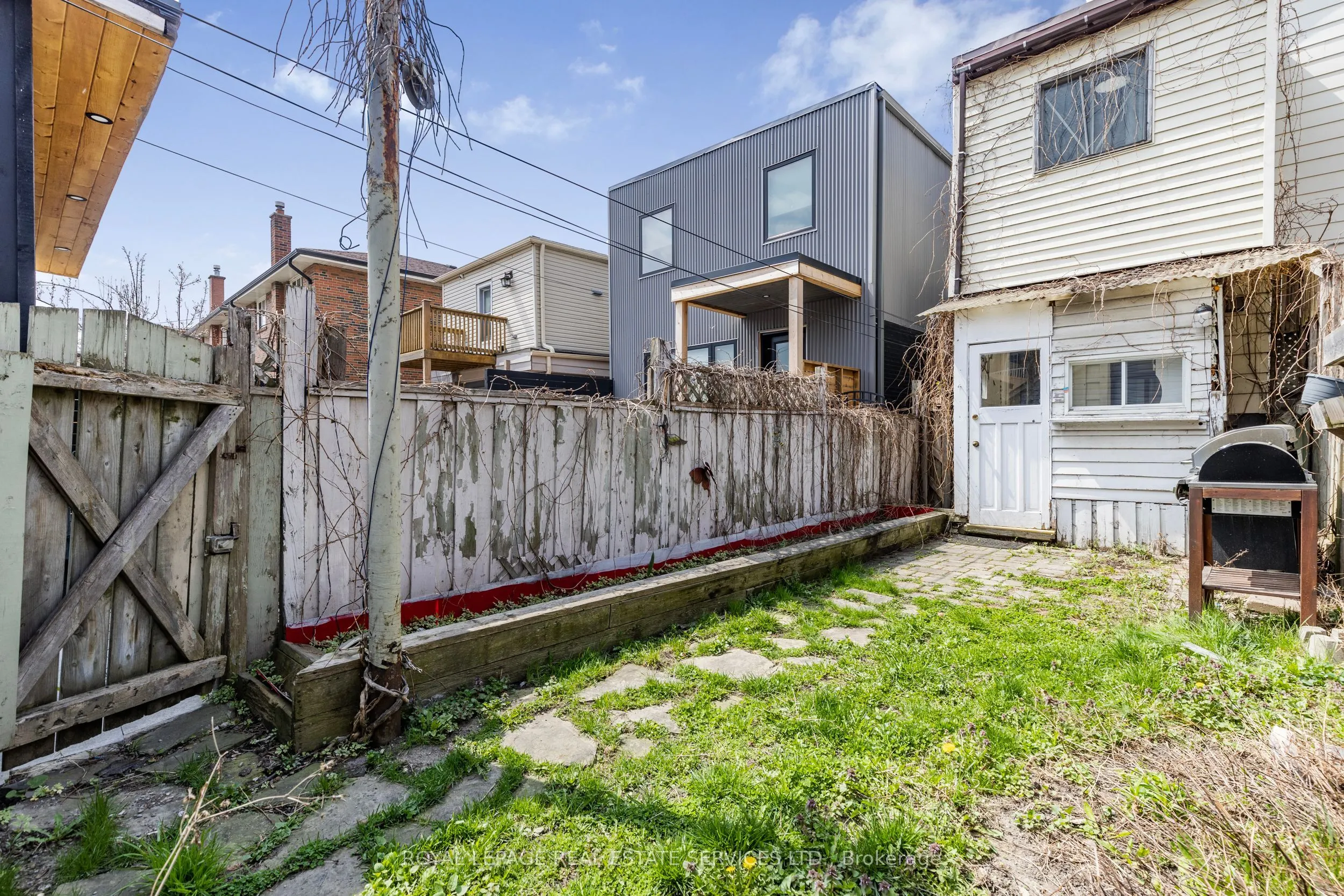 195 Islington Avenue