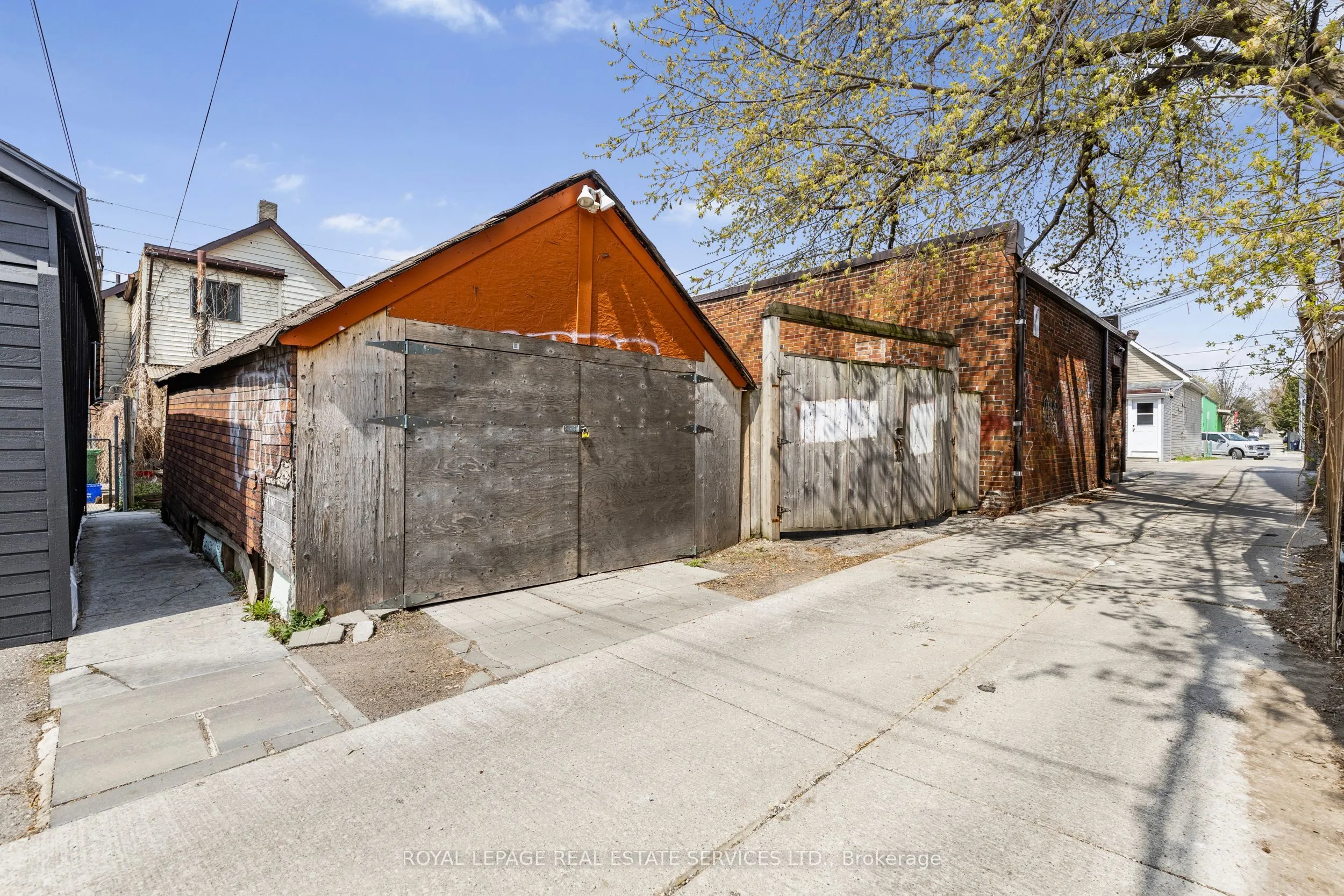 195 Islington Avenue