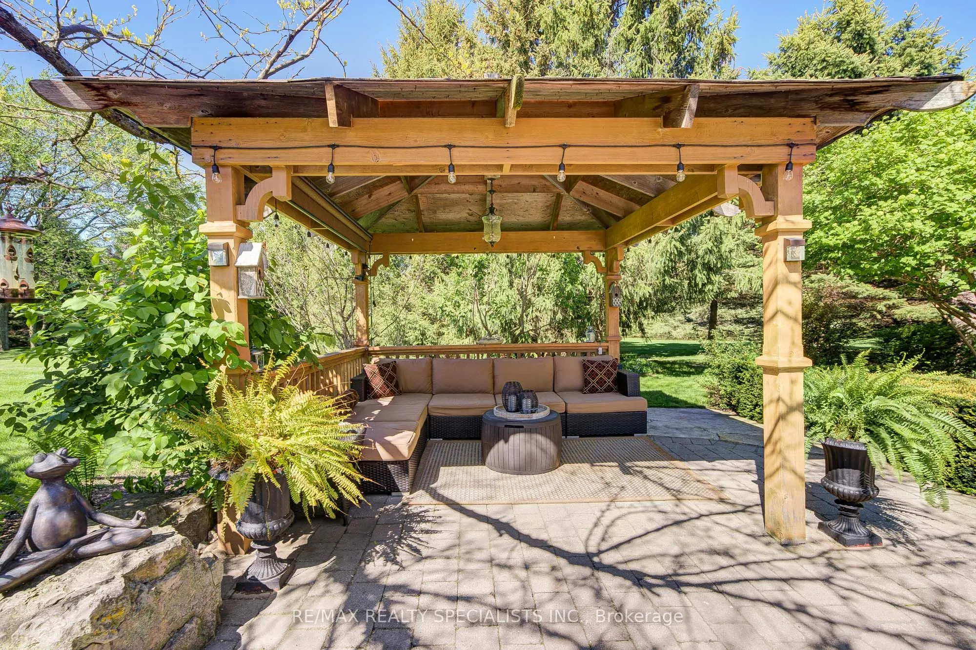11 Bridlewood Boulevard