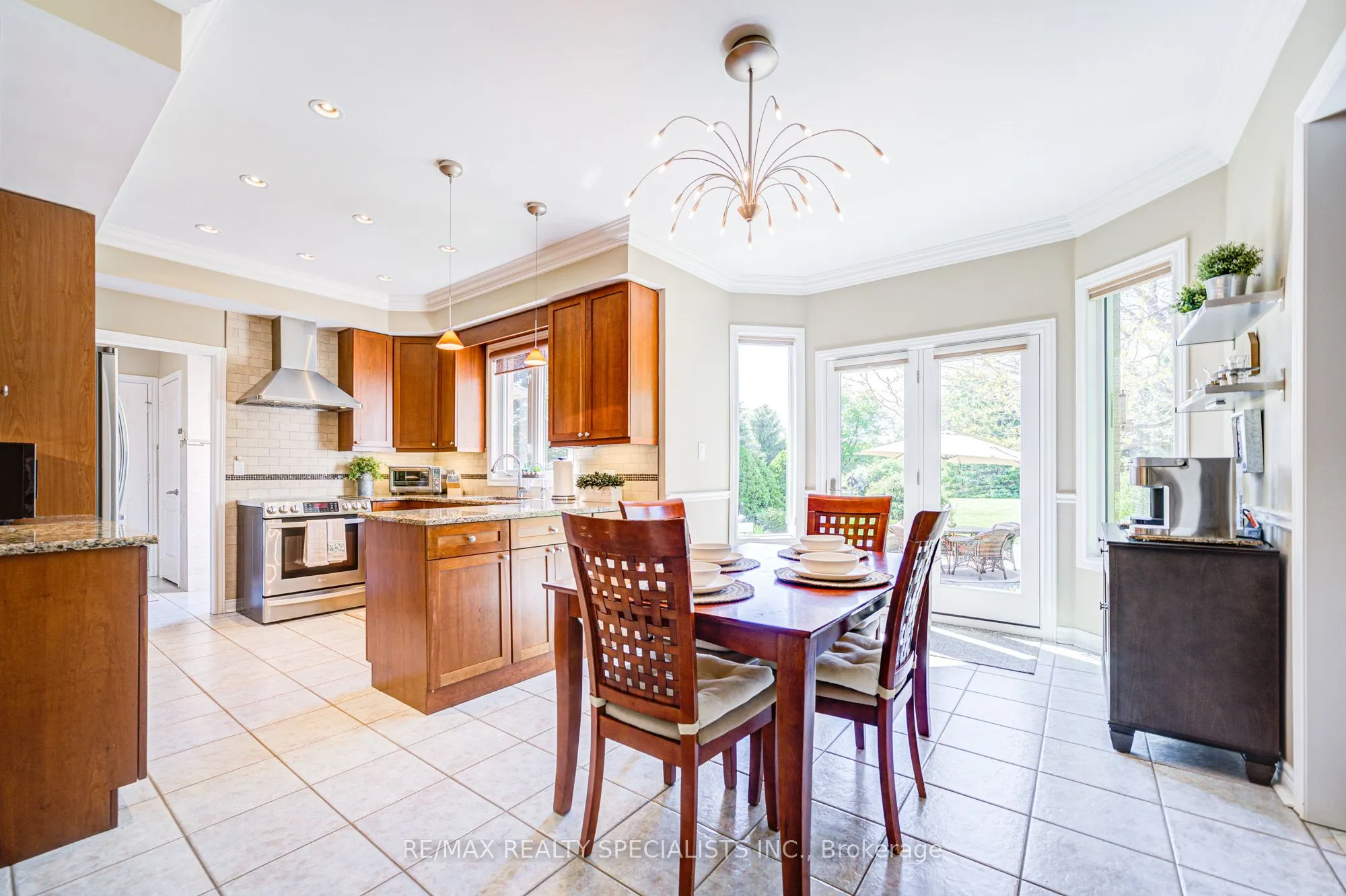 11 Bridlewood Boulevard