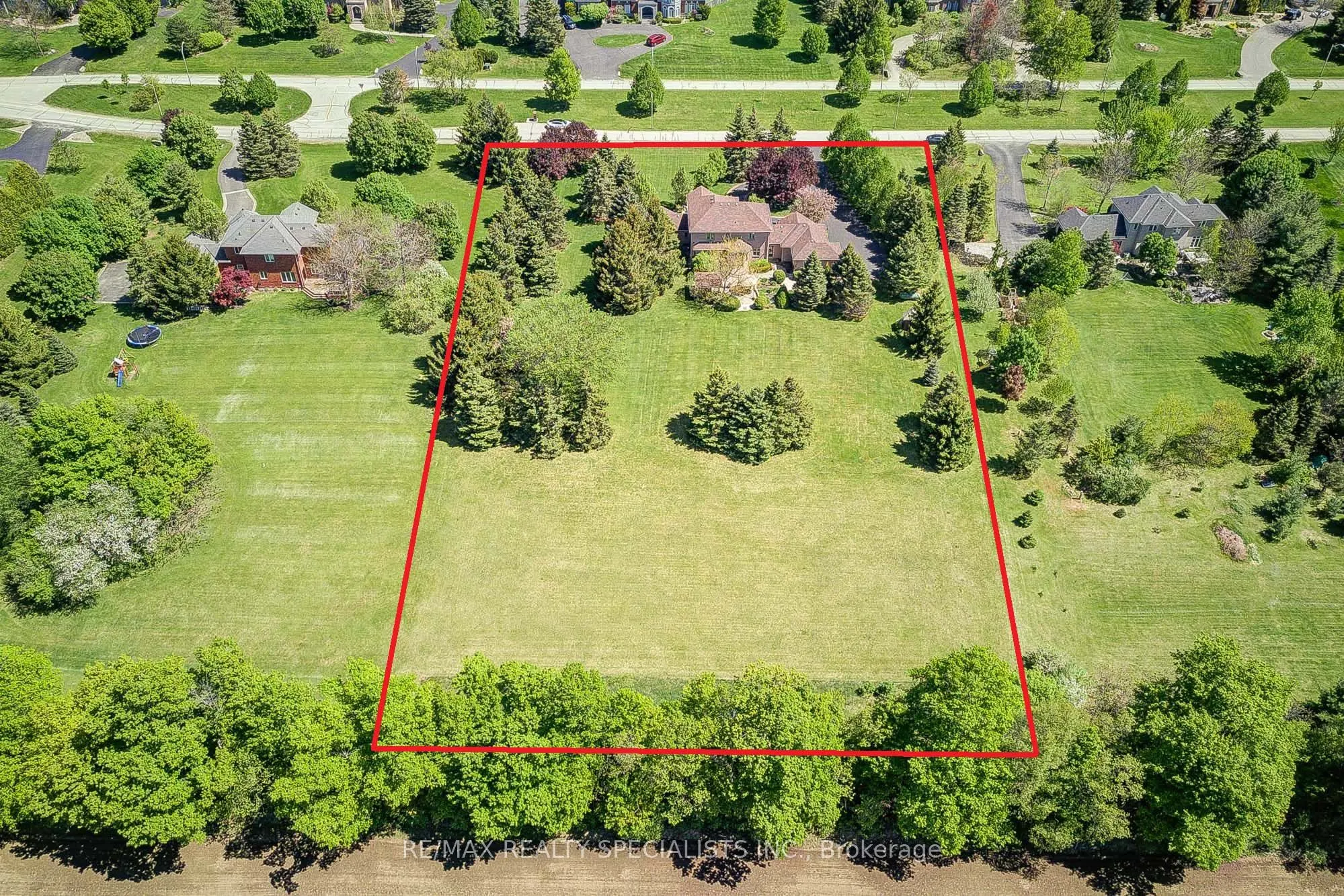 11 Bridlewood Boulevard