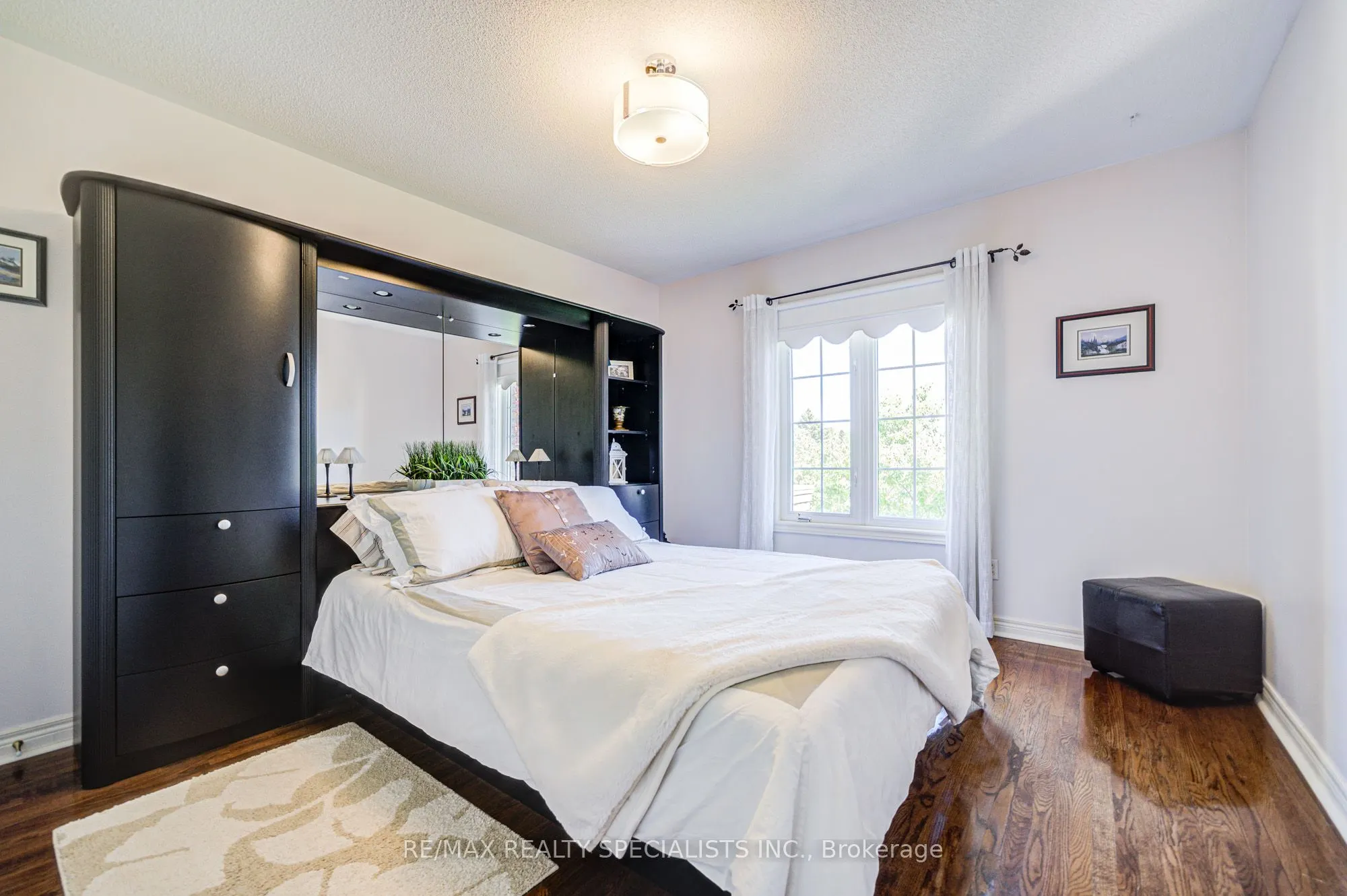 11 Bridlewood Boulevard