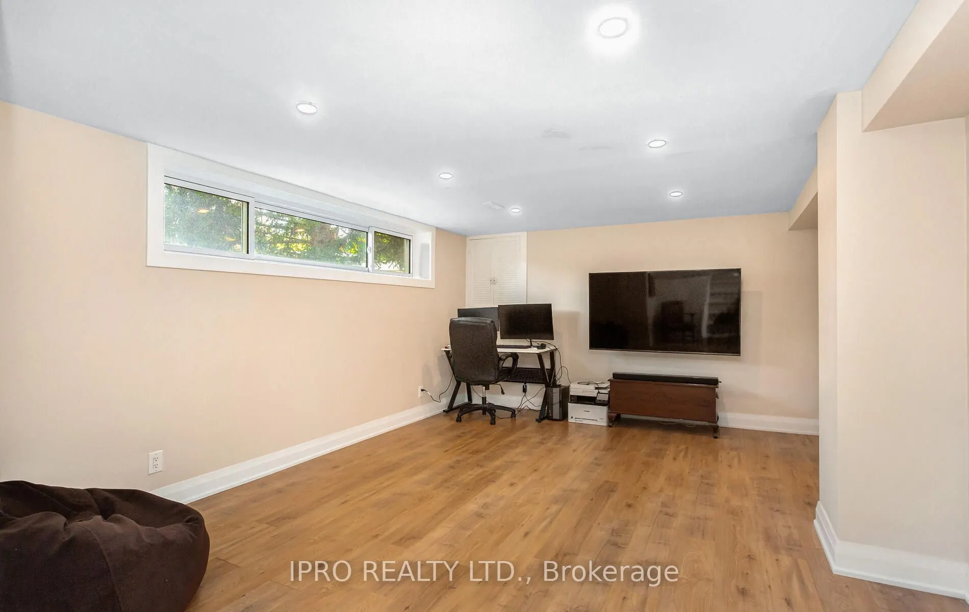 14 Crombie Place