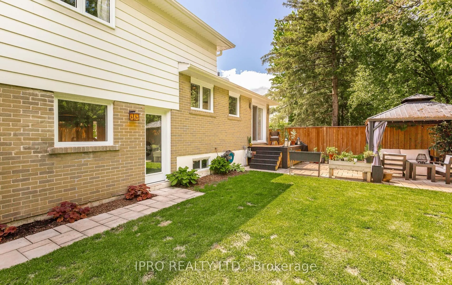 14 Crombie Place