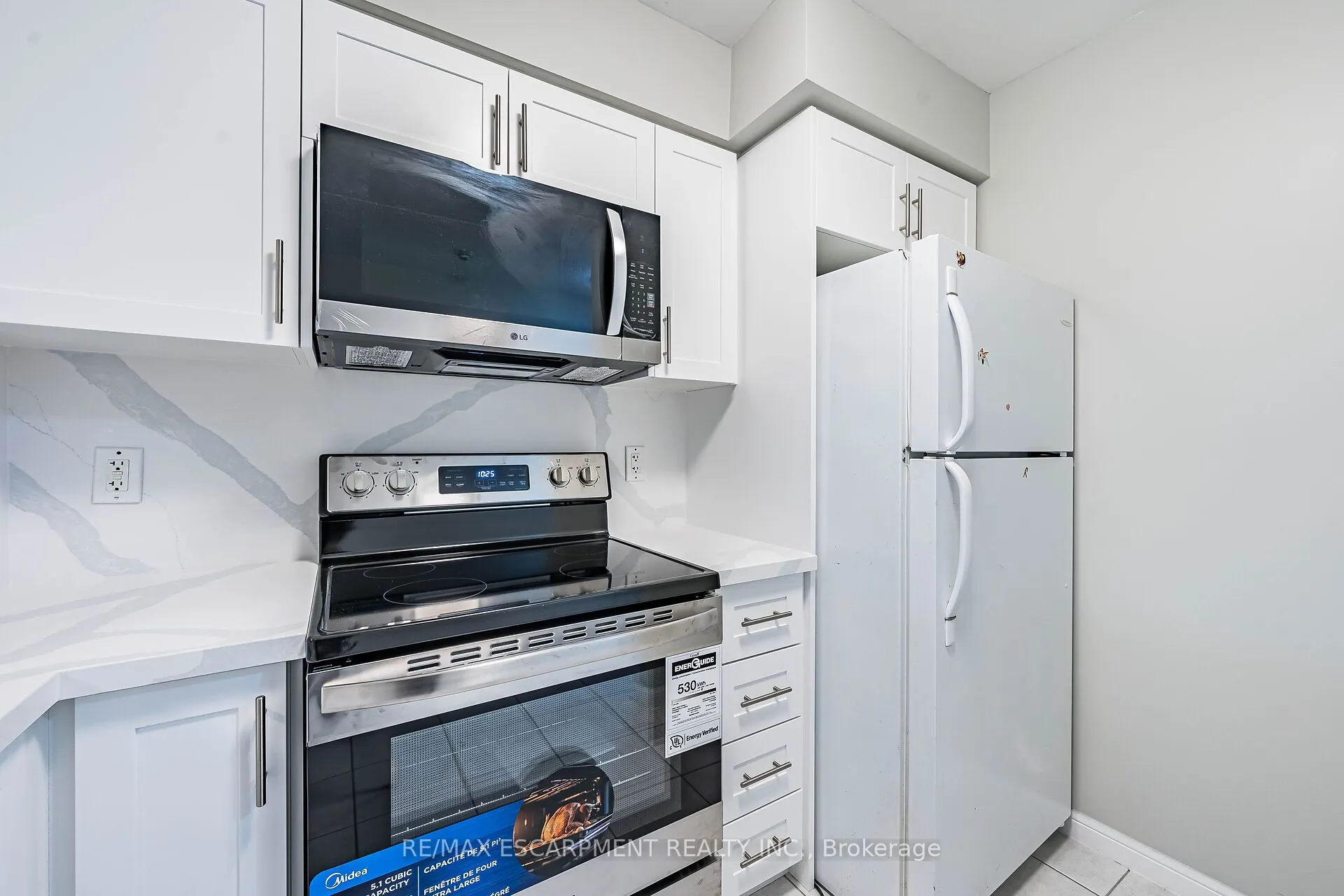 4 Elsinore Path, #402