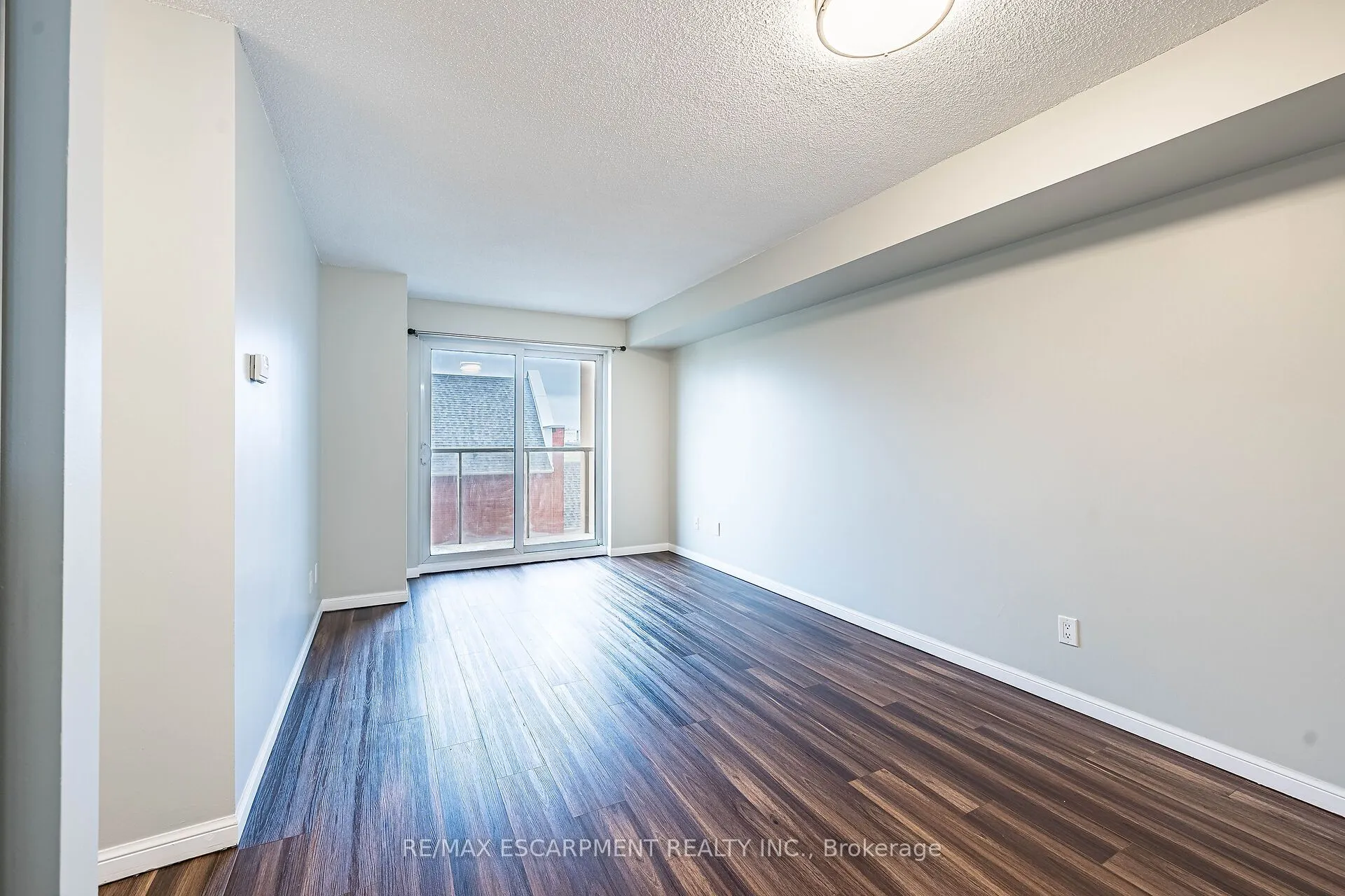4 Elsinore Path, #402