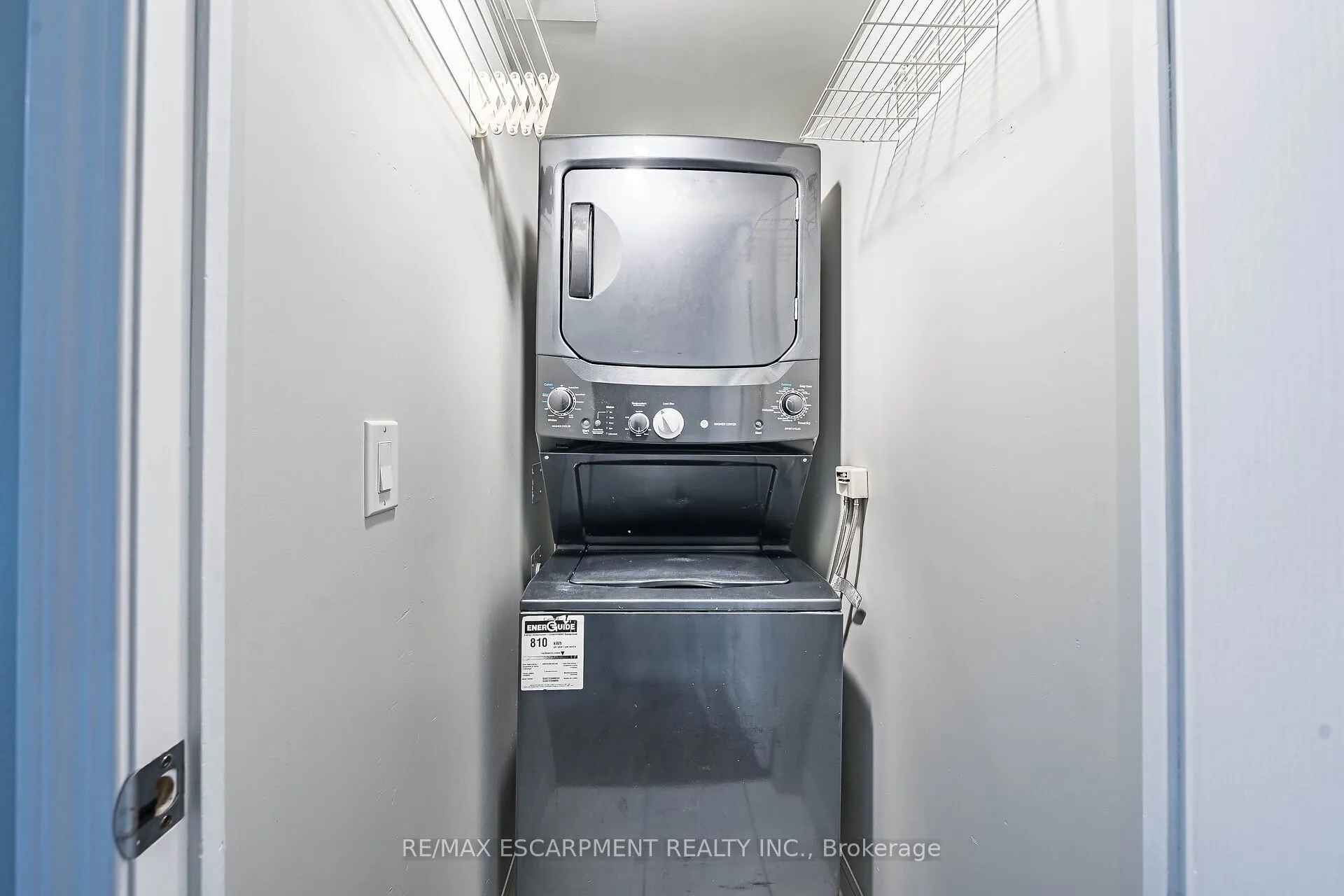 4 Elsinore Path, #402