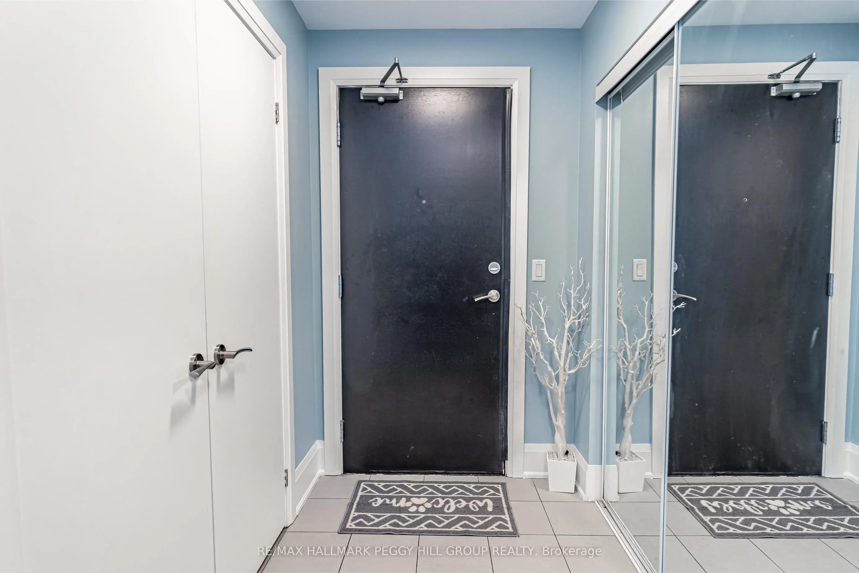 45 Yorkland Boulevard, #206