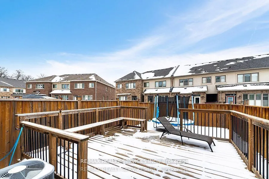 7 Lady Evelyn Crescent