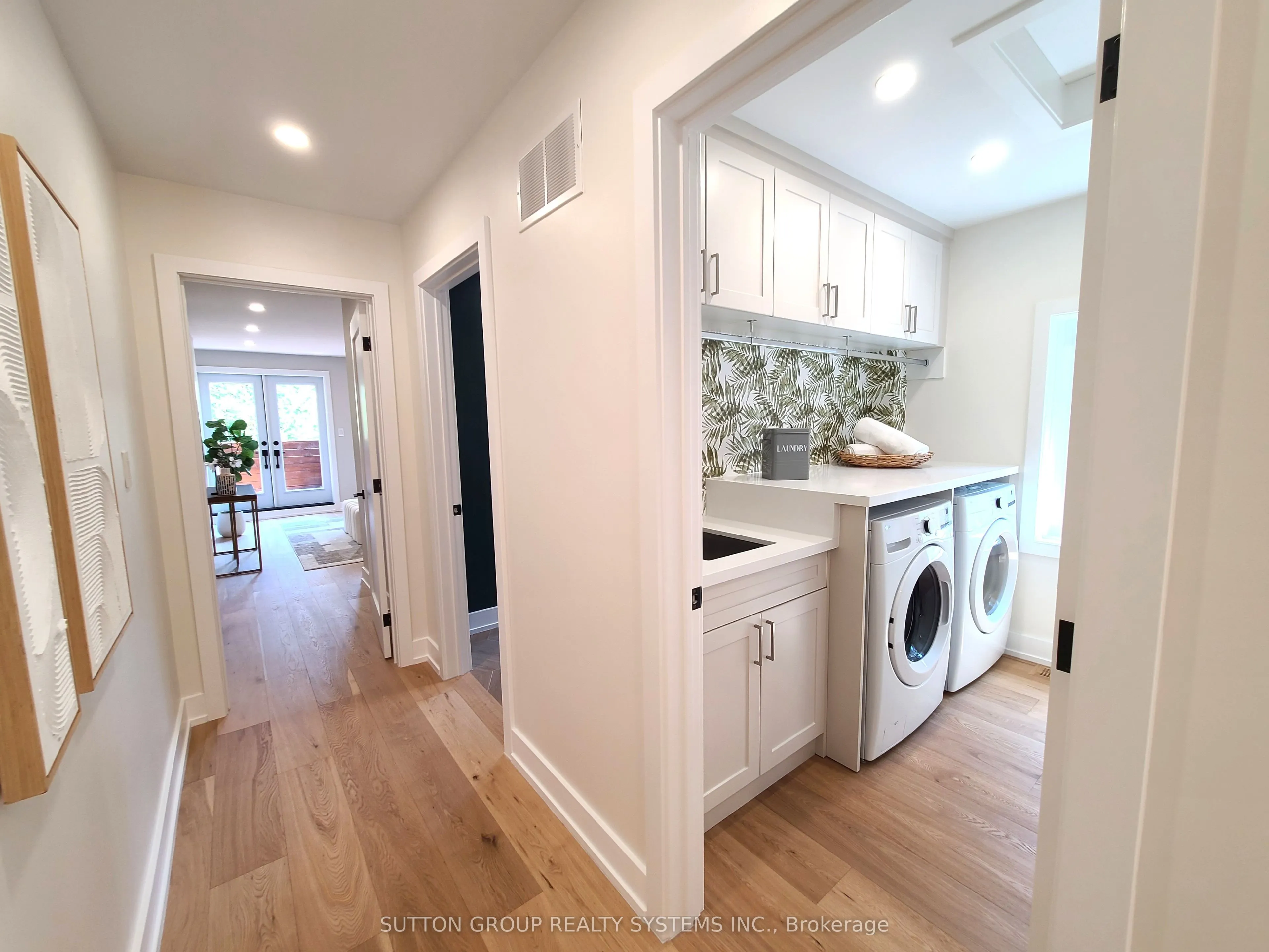 21 South Kingsway