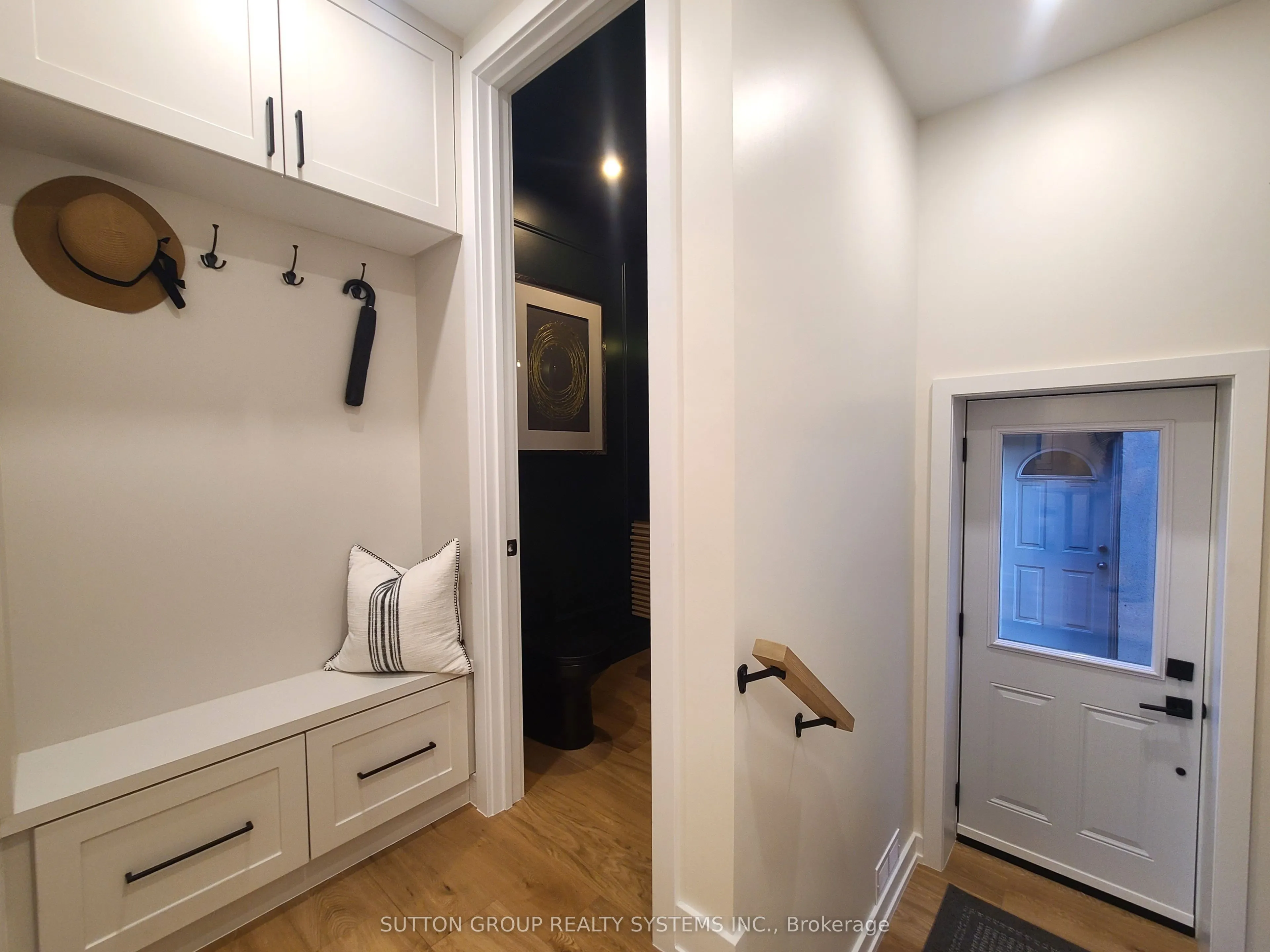 21 South Kingsway