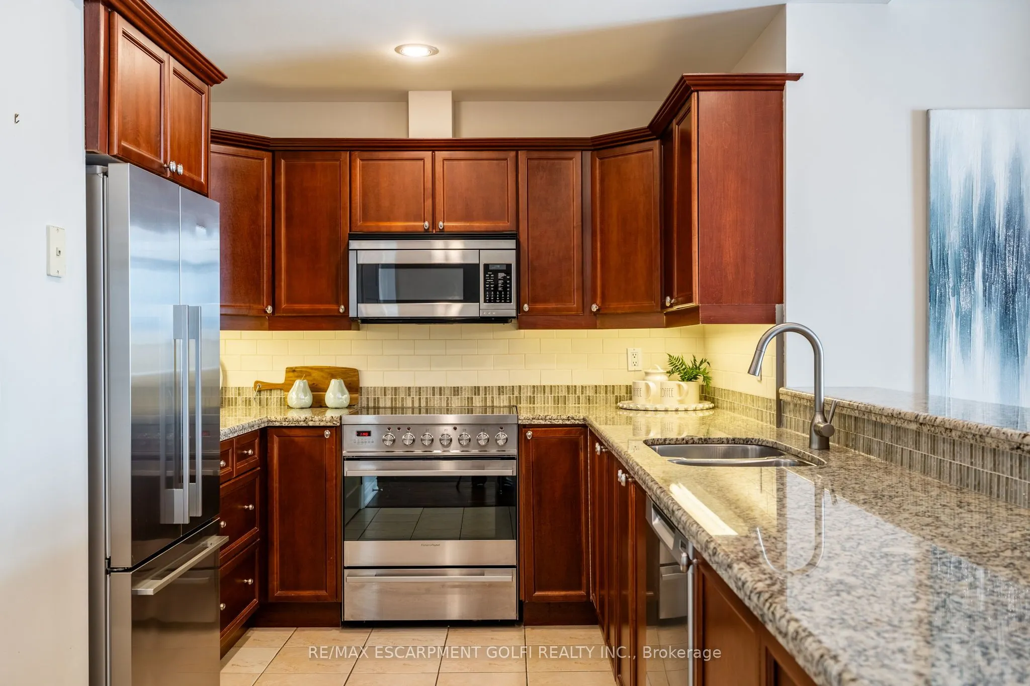 1477 Lakeshore Road, #304