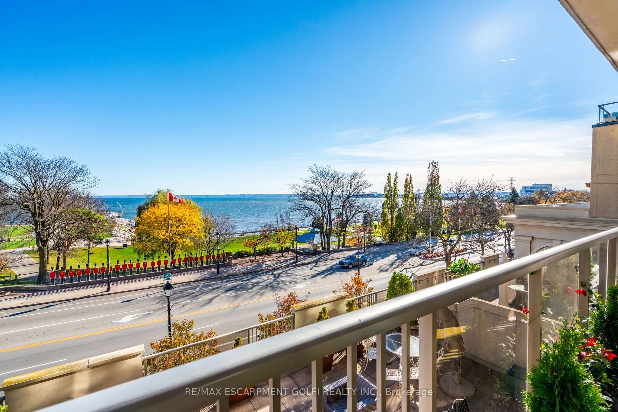 1477 Lakeshore Road, #304
