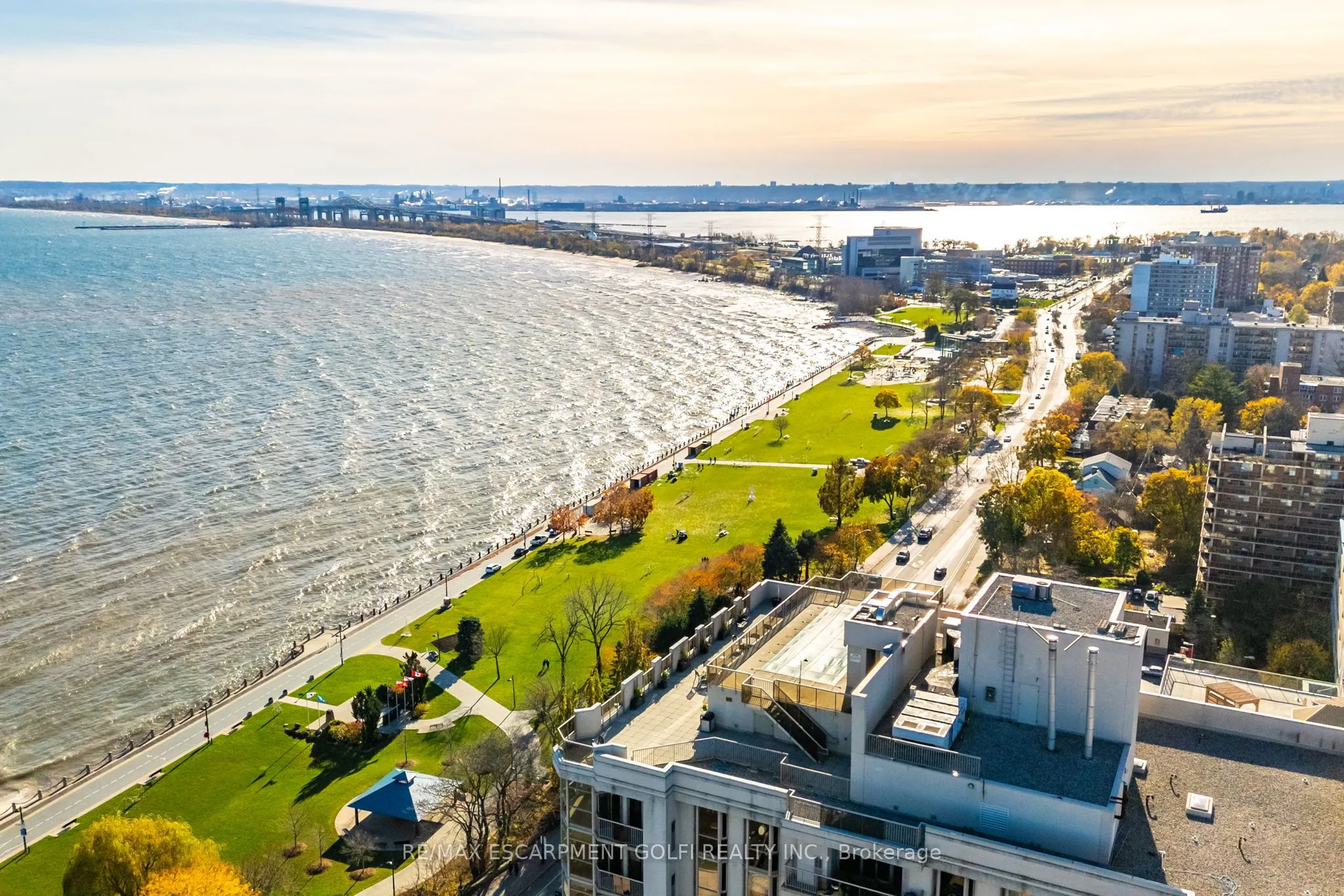 1477 Lakeshore Road, #304