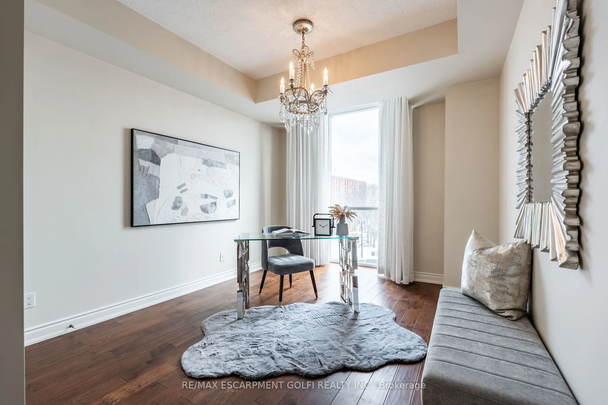 1477 Lakeshore Road, #304