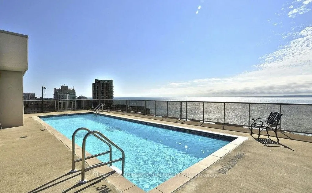 1477 Lakeshore Road, #304