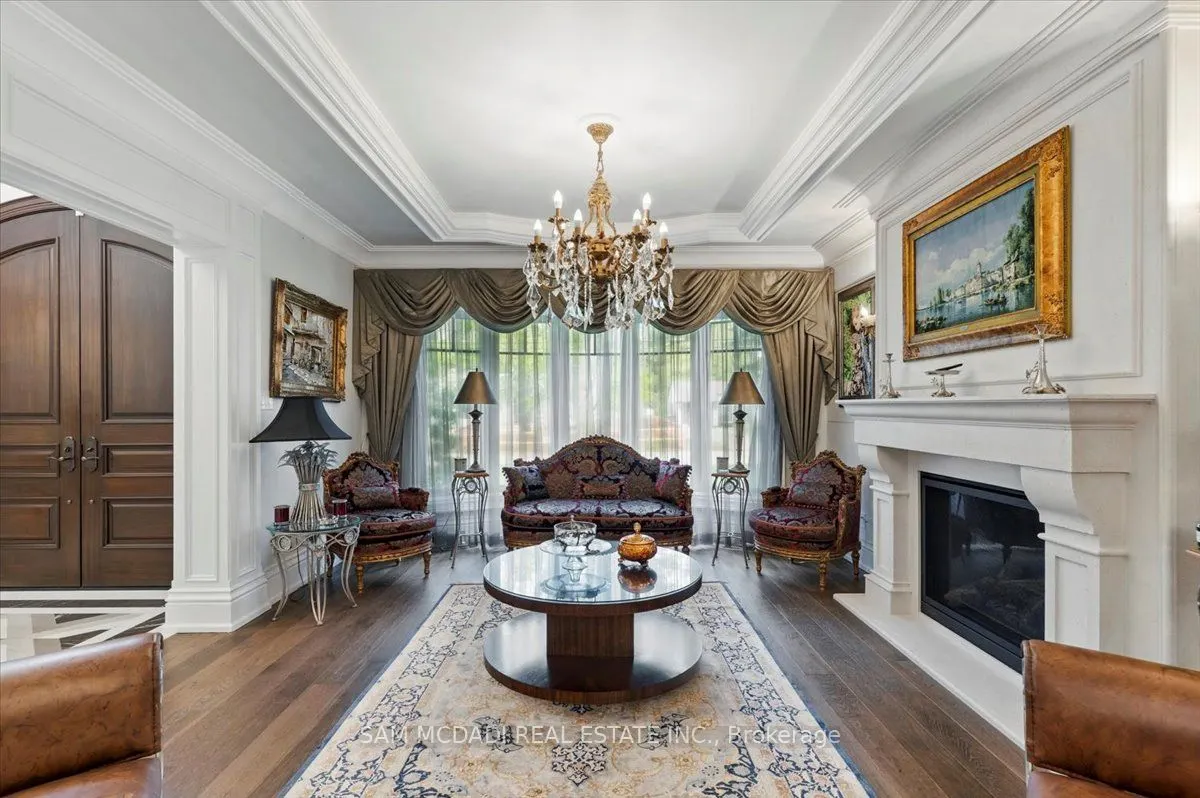 883 Parkland Avenue