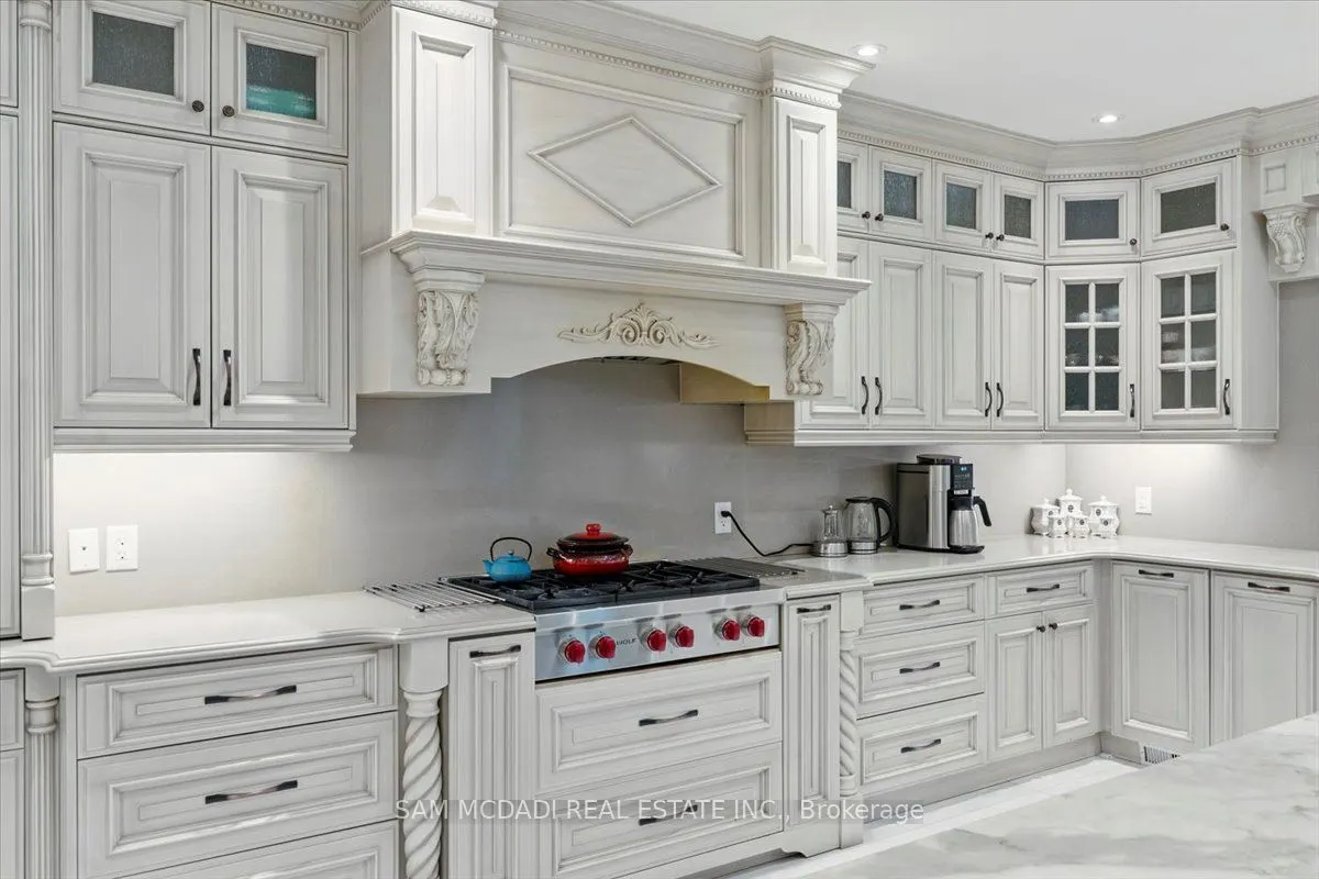883 Parkland Avenue