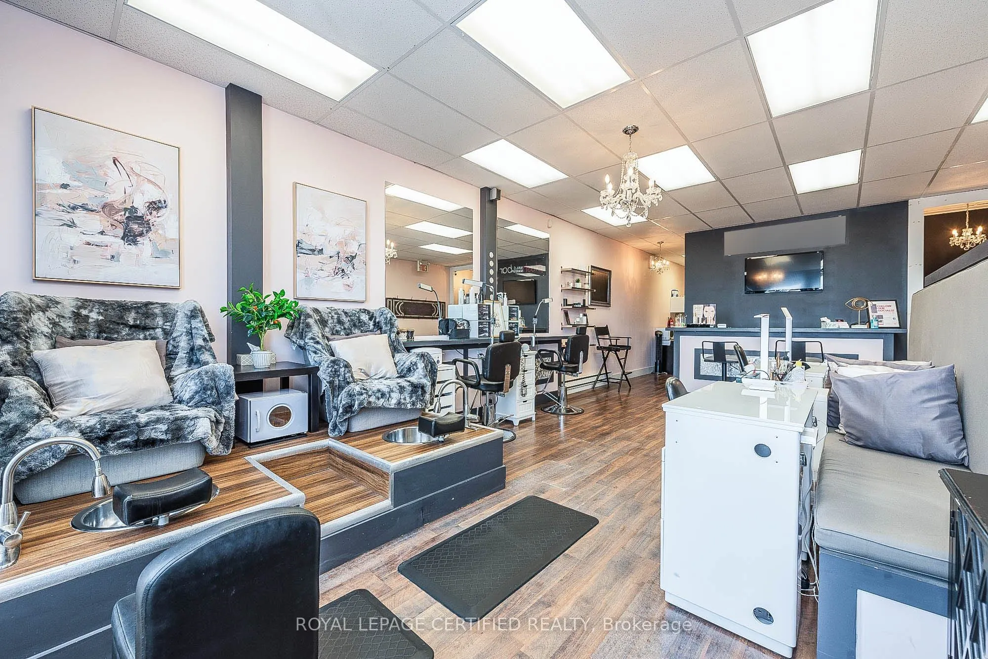 278 Queen Street S, #2nd Floor