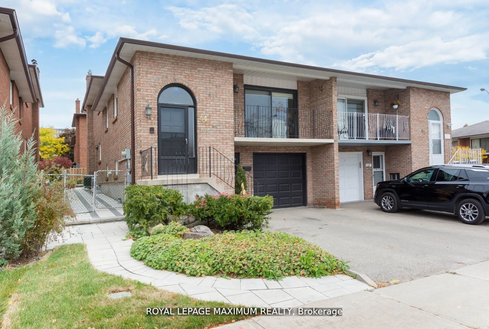 44 Flagstick Court