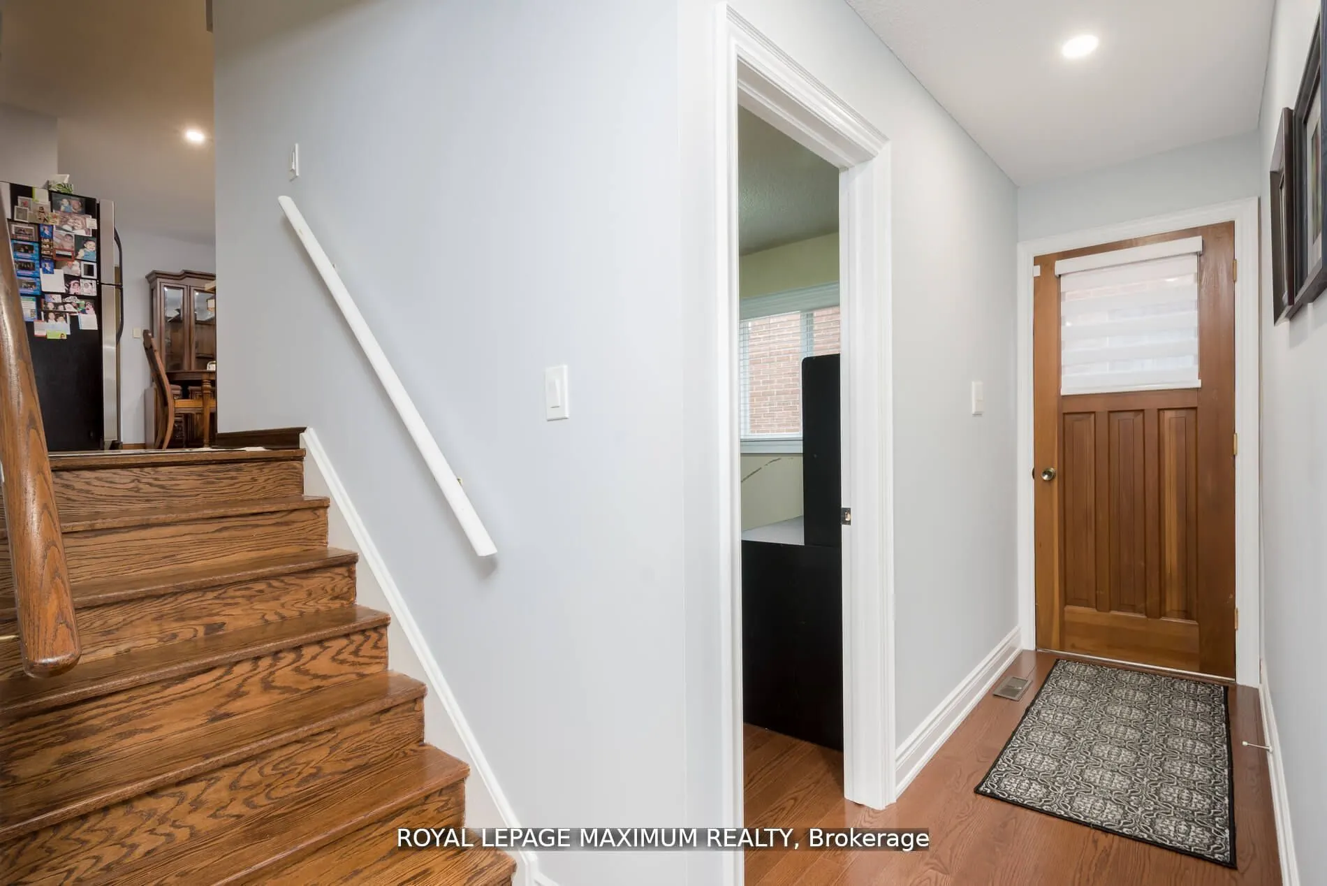 44 Flagstick Court
