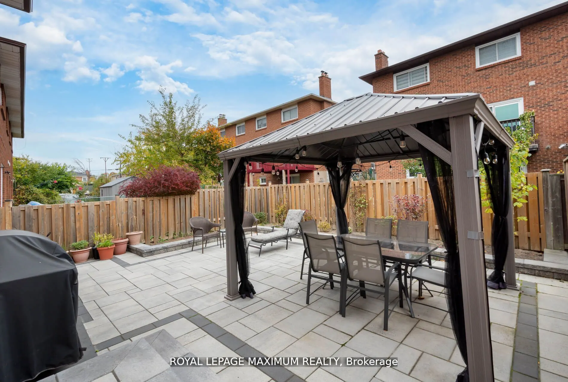 44 Flagstick Court
