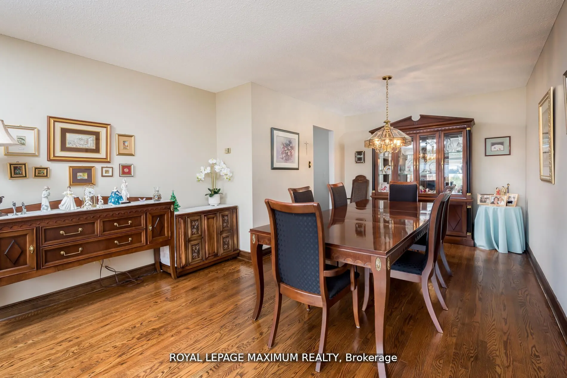 44 Flagstick Court