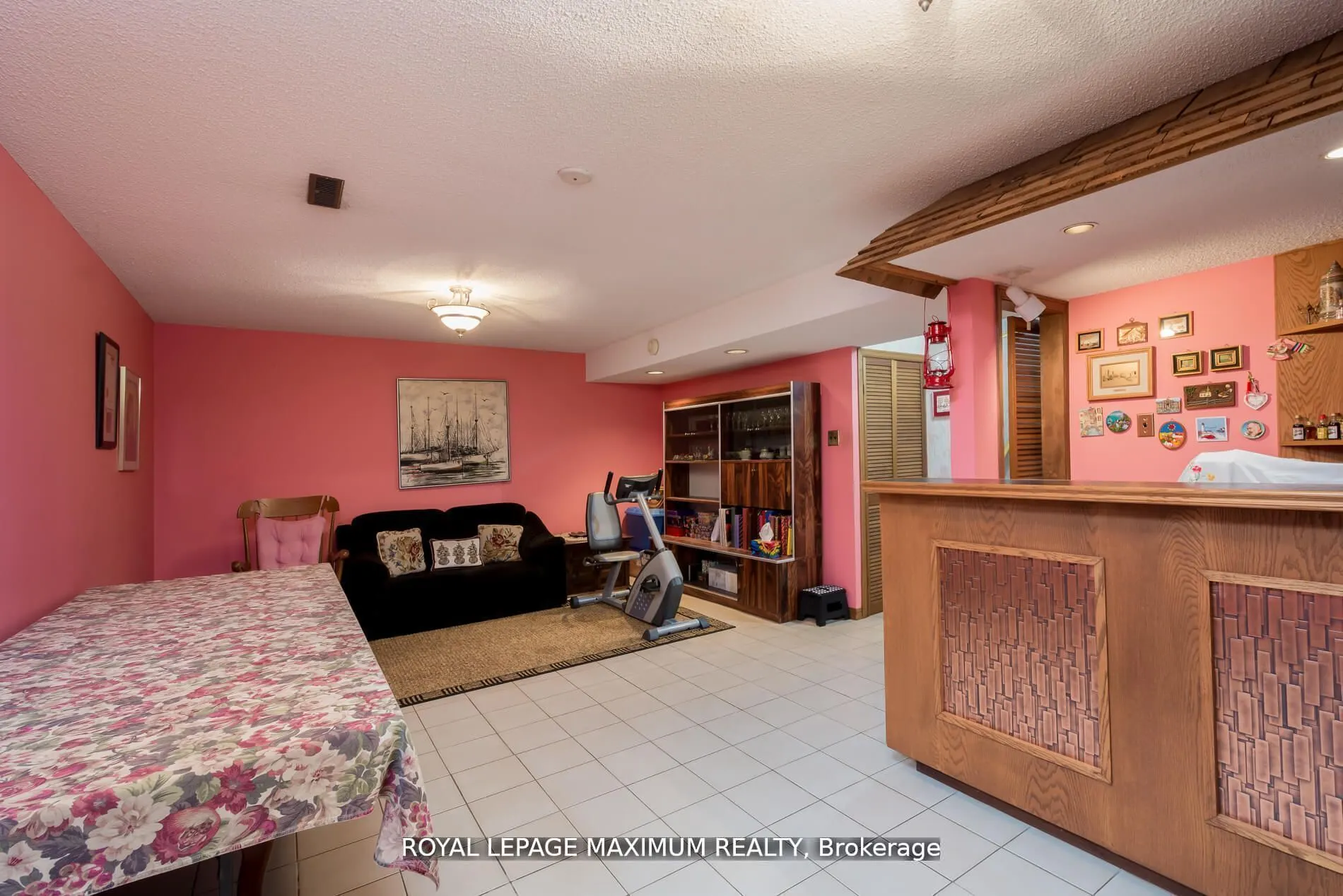 44 Flagstick Court