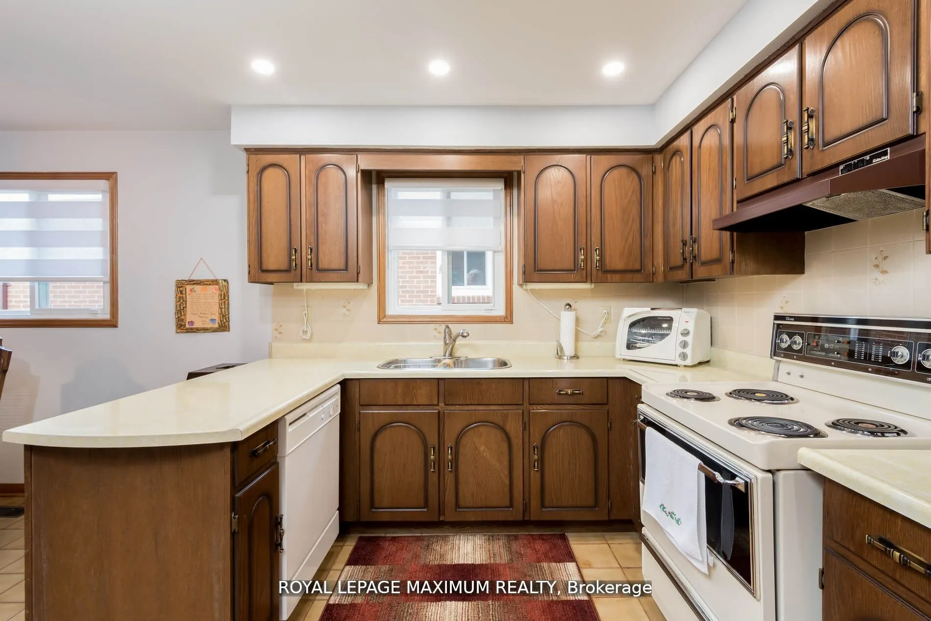 44 Flagstick Court