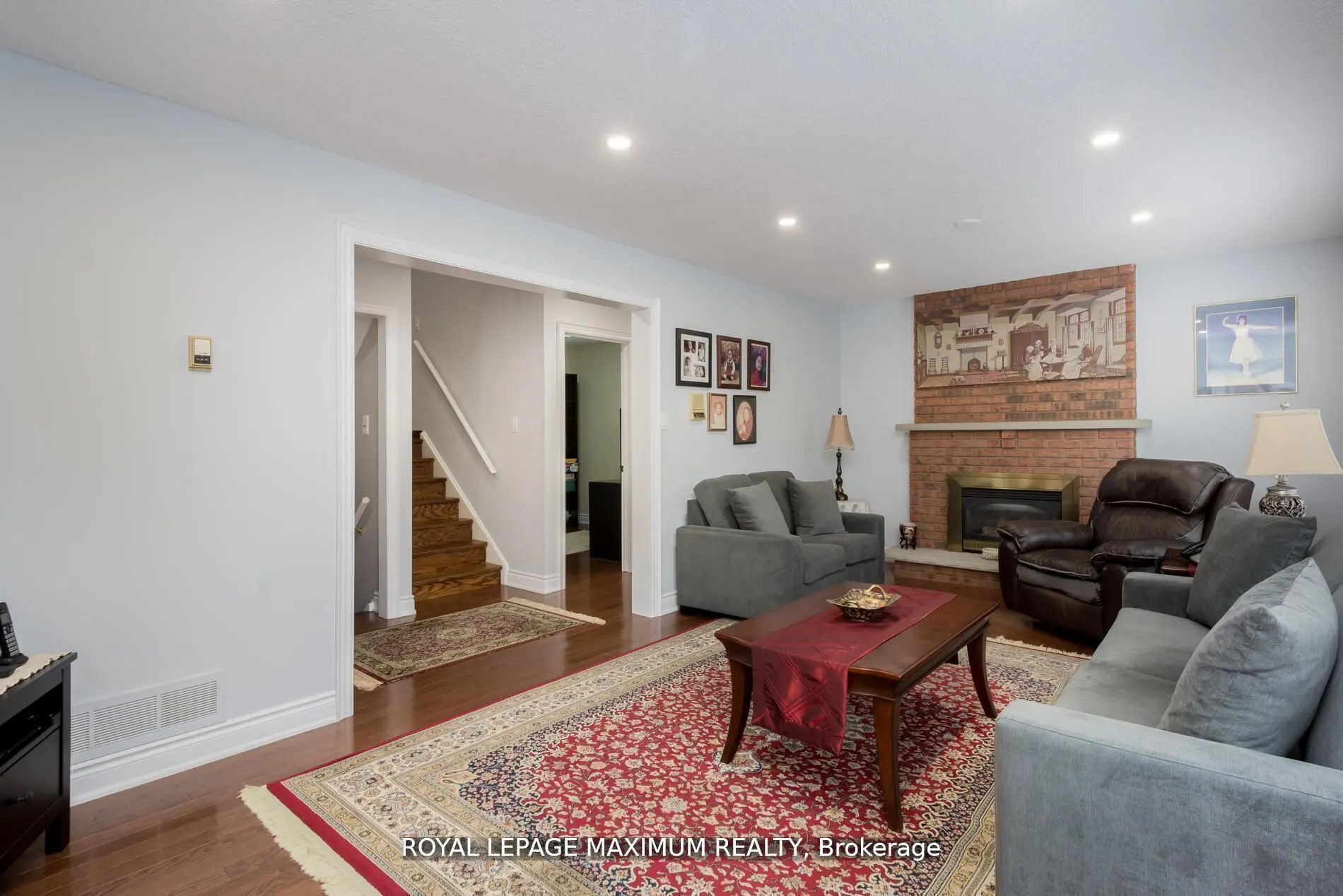 44 Flagstick Court