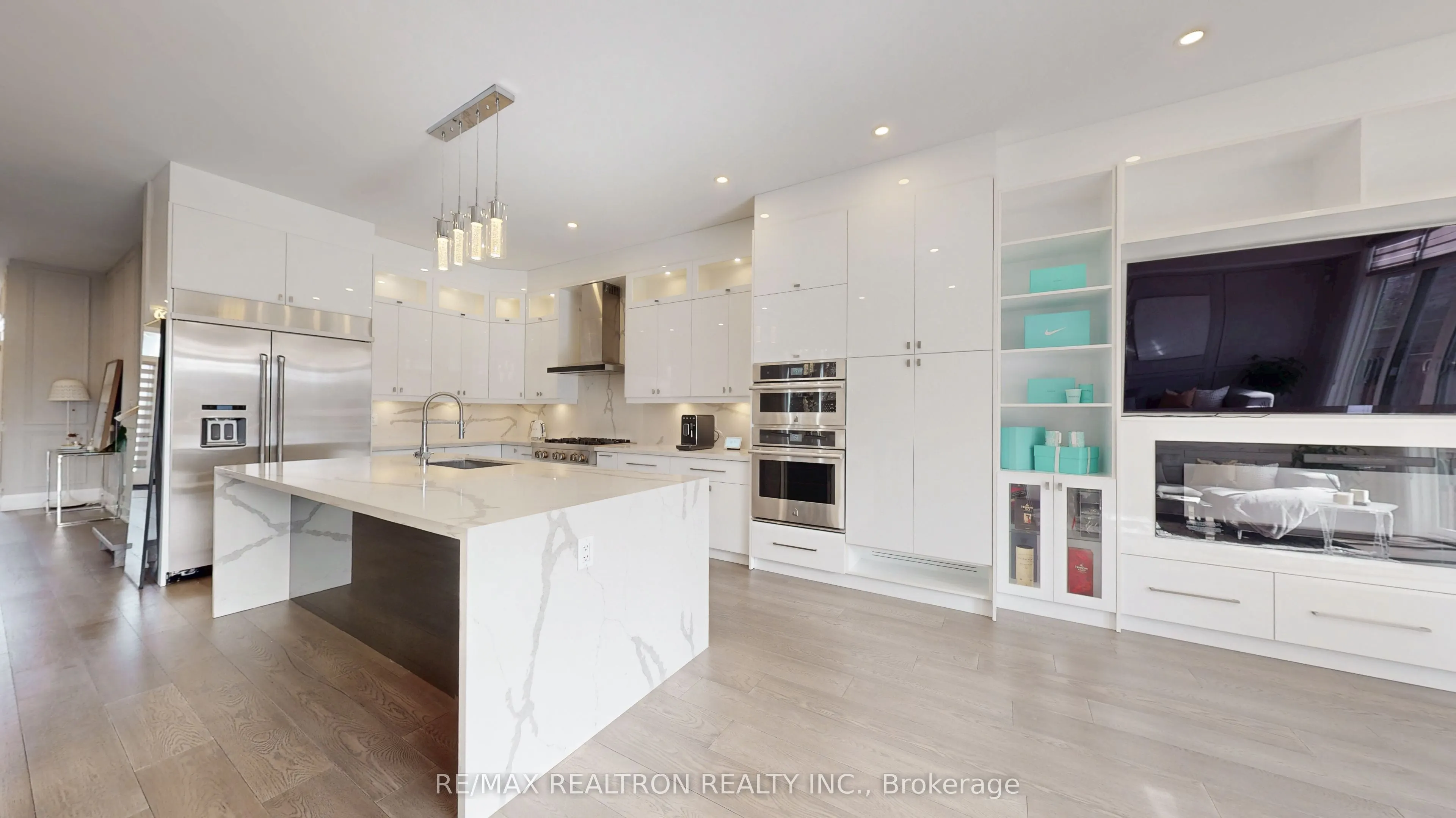 Unit25A Tecumseth Avenue