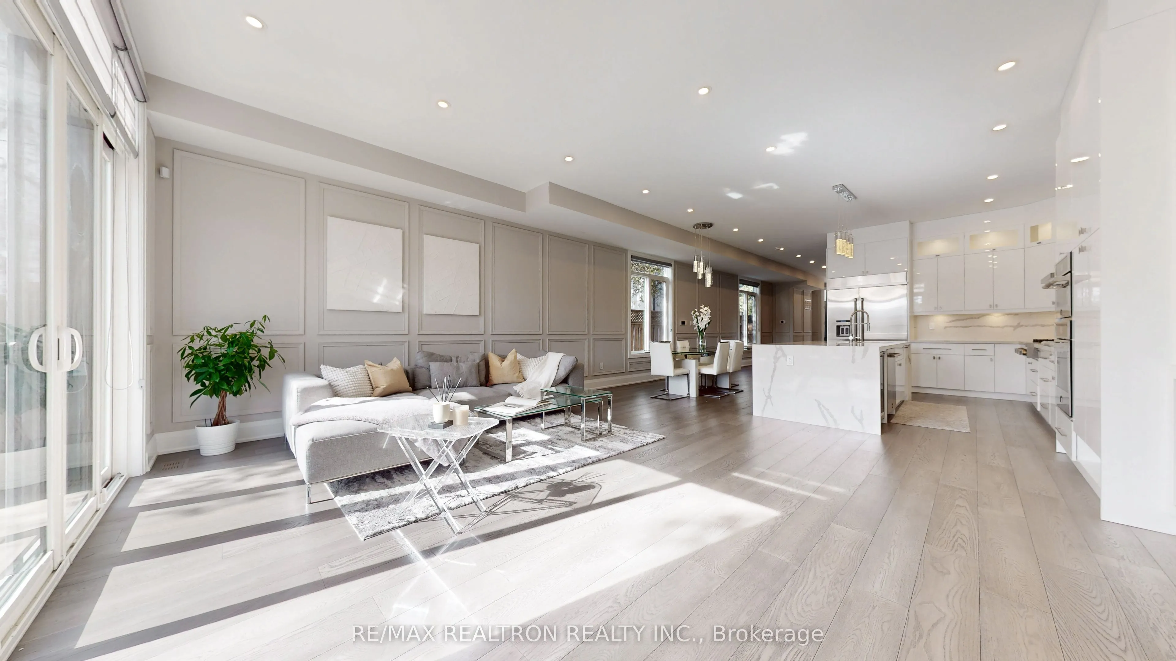 Unit25A Tecumseth Avenue