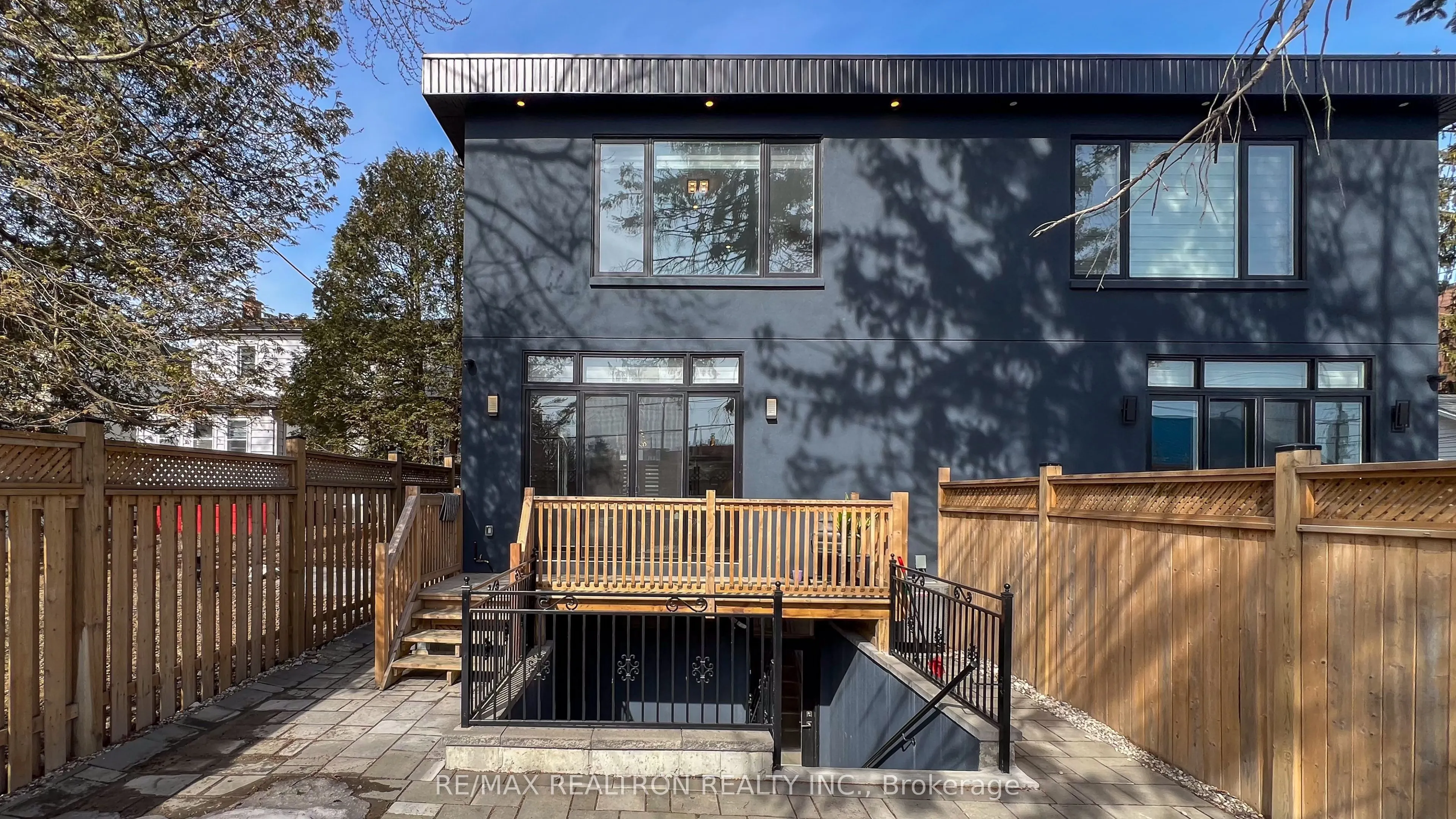 Unit25A Tecumseth Avenue